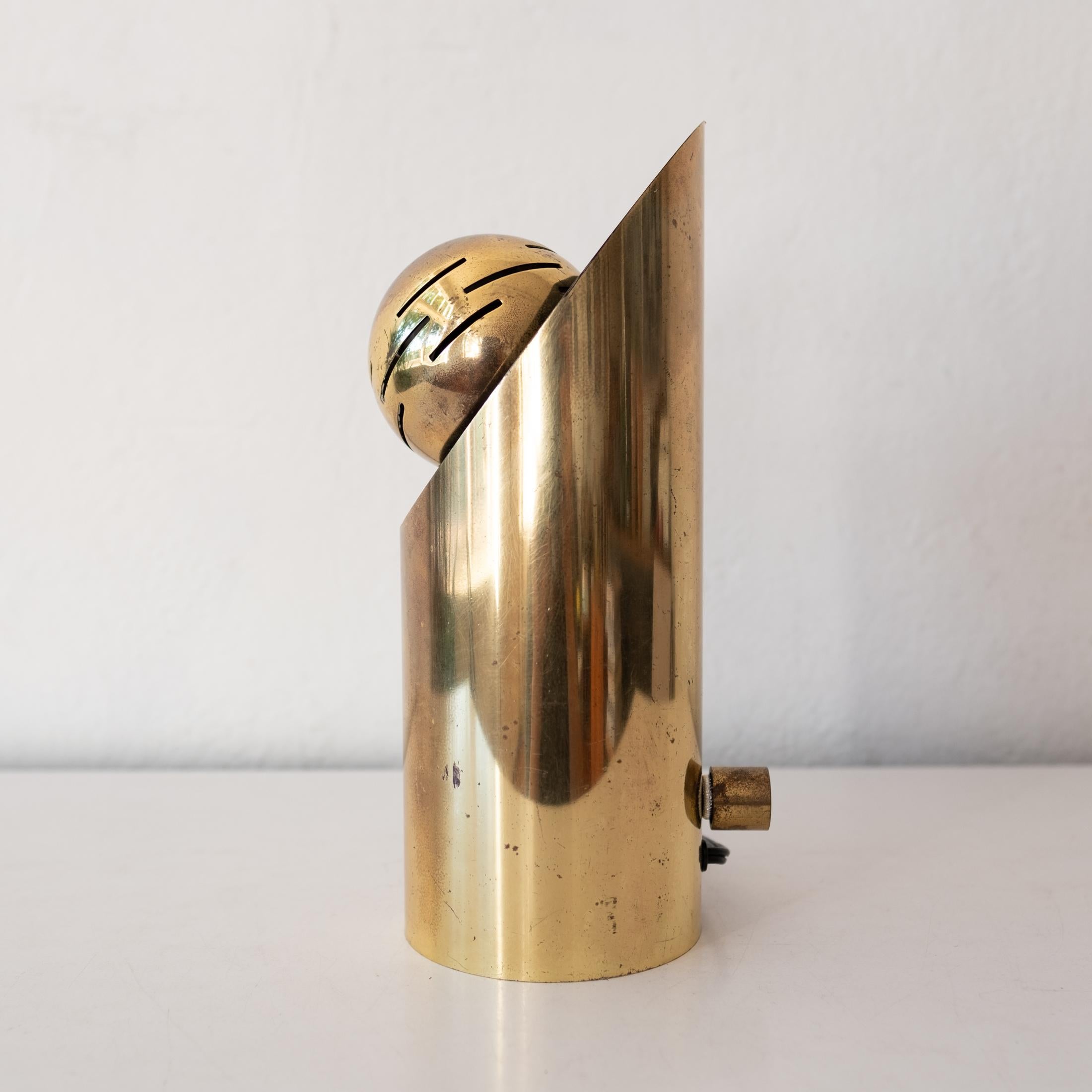 Mid-Century Modern Brass Eyeball Table Spotlight Lamp by Angelo Lelli for Arredoluce For Sale