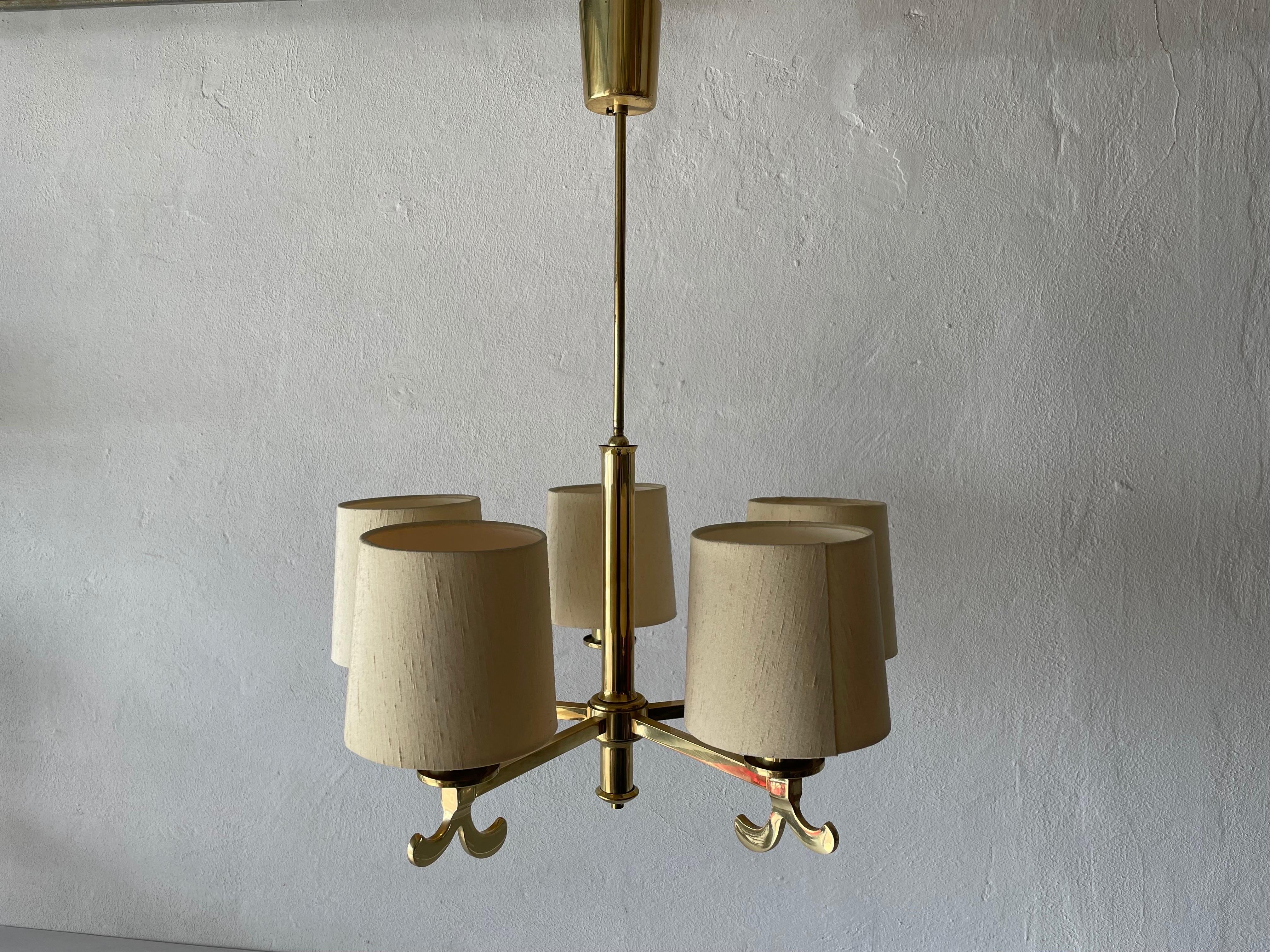  Brass & Fabric Shade 5-Arm Chandelier by Hans Möller, 1960s, Germany In Good Condition For Sale In Hagenbach, DE