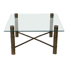 Table basse en laiton et faux bambou Design/One du milieu du siècle 32" de largeur x 17" de hauteur