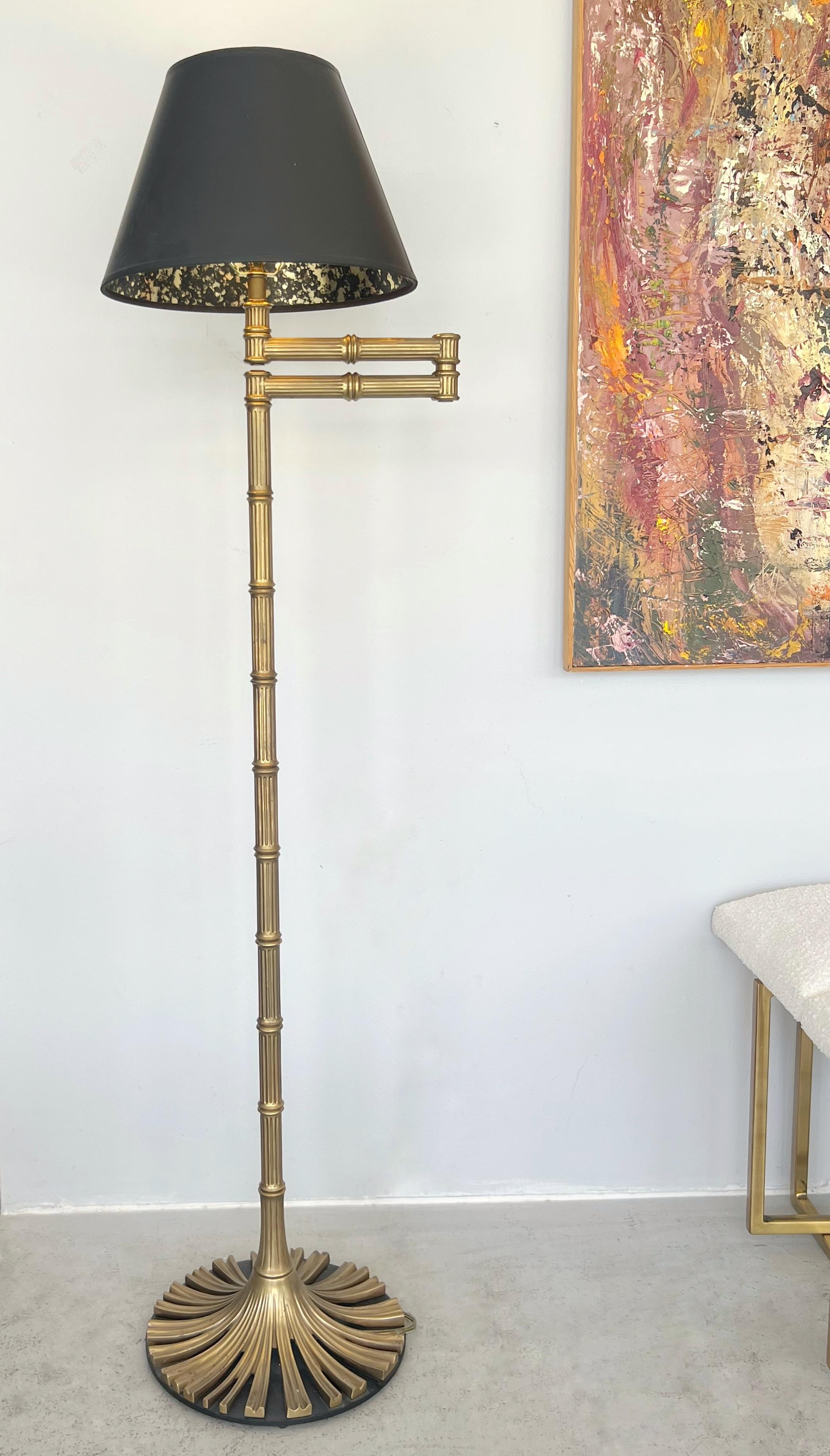 Lampada da terra in finto bambù in ottone di Chapman 1975 in vendita 4