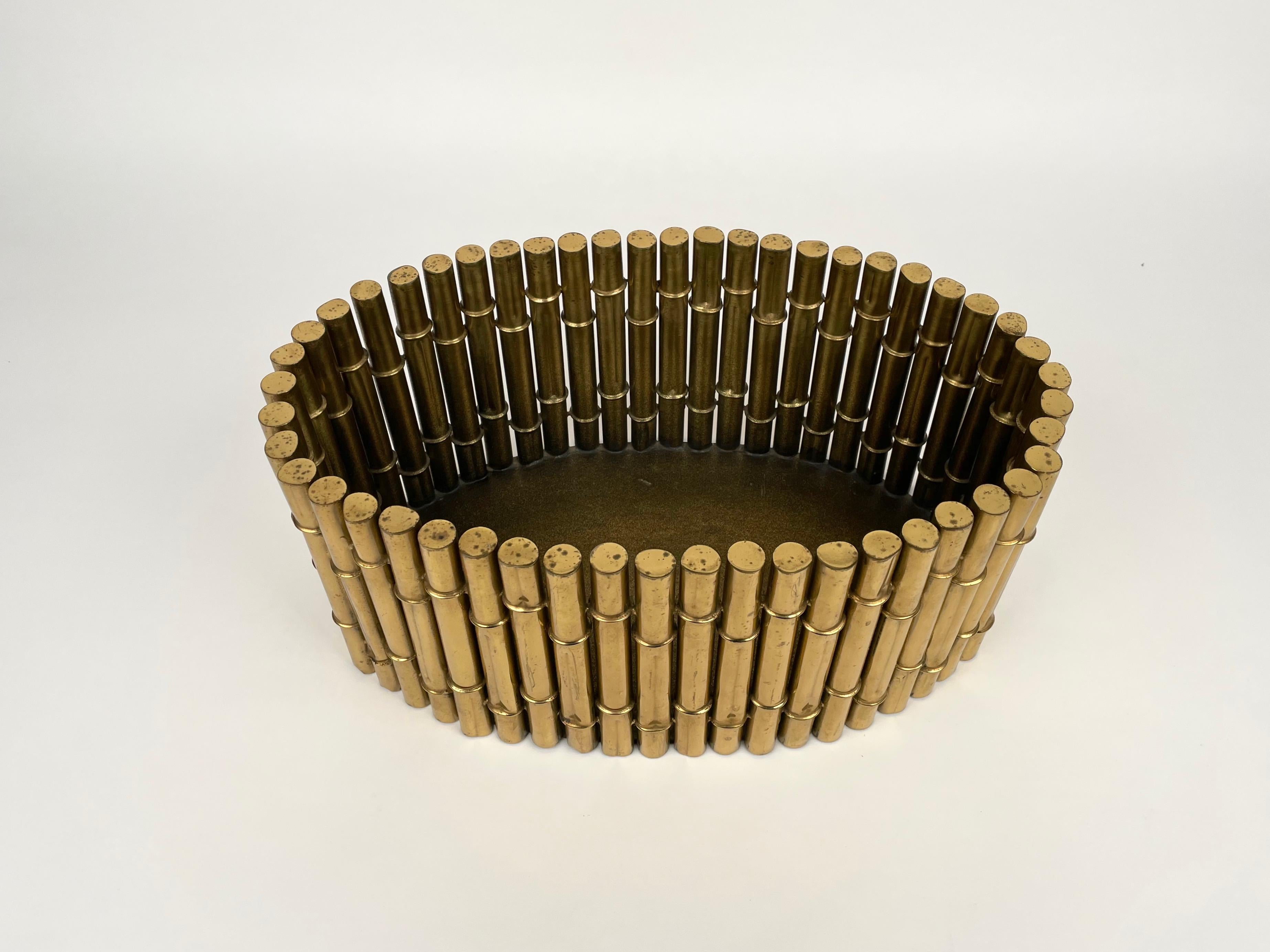 Brass Faux Bamboo Magazine Rack or Basket, by Bottega Gadda, Italy 1970s In Good Condition For Sale In Rome, IT