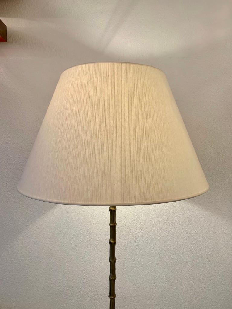 Brass Faux Bamboo Tripod Floor Lamp by Maison Baguès, France ca. 1970 In Good Condition In Geneva, CH