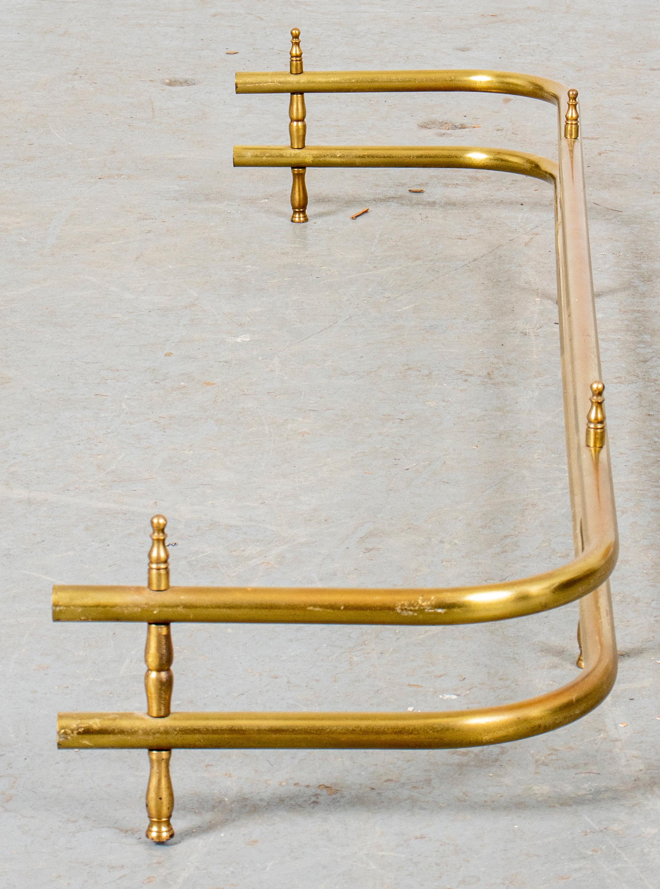 Brass Fender With Twisted Rail Motif For Sale 2