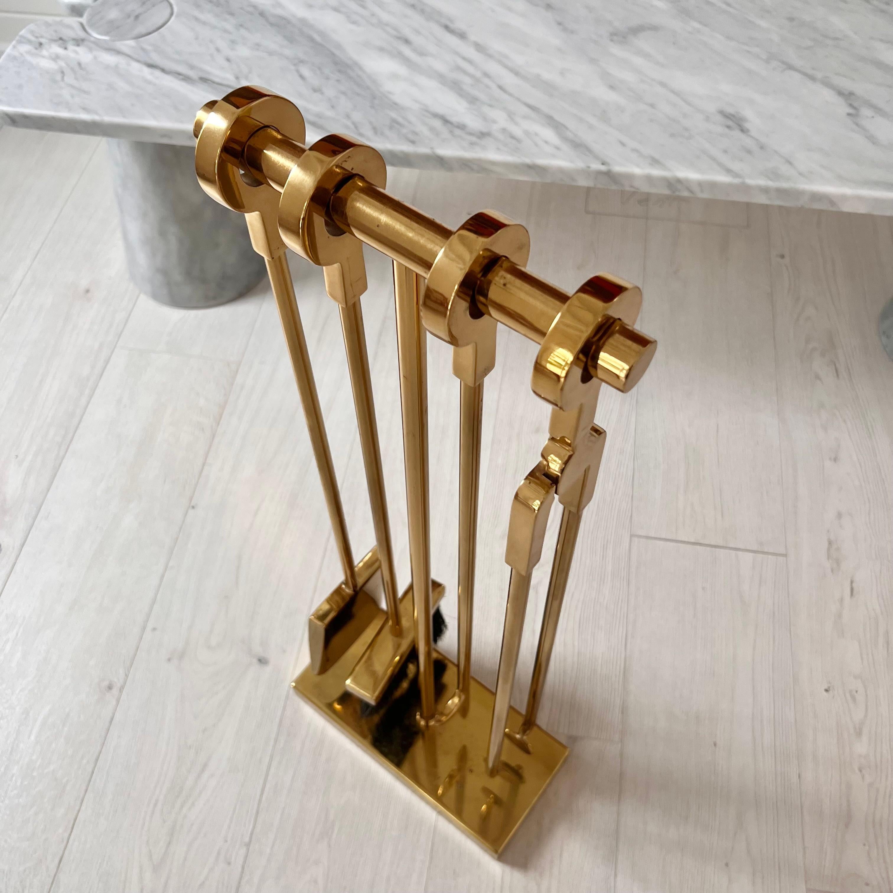 Brass Fireplace Set by Danny Alessandro, 1980s USA In Good Condition In Los Angeles, CA
