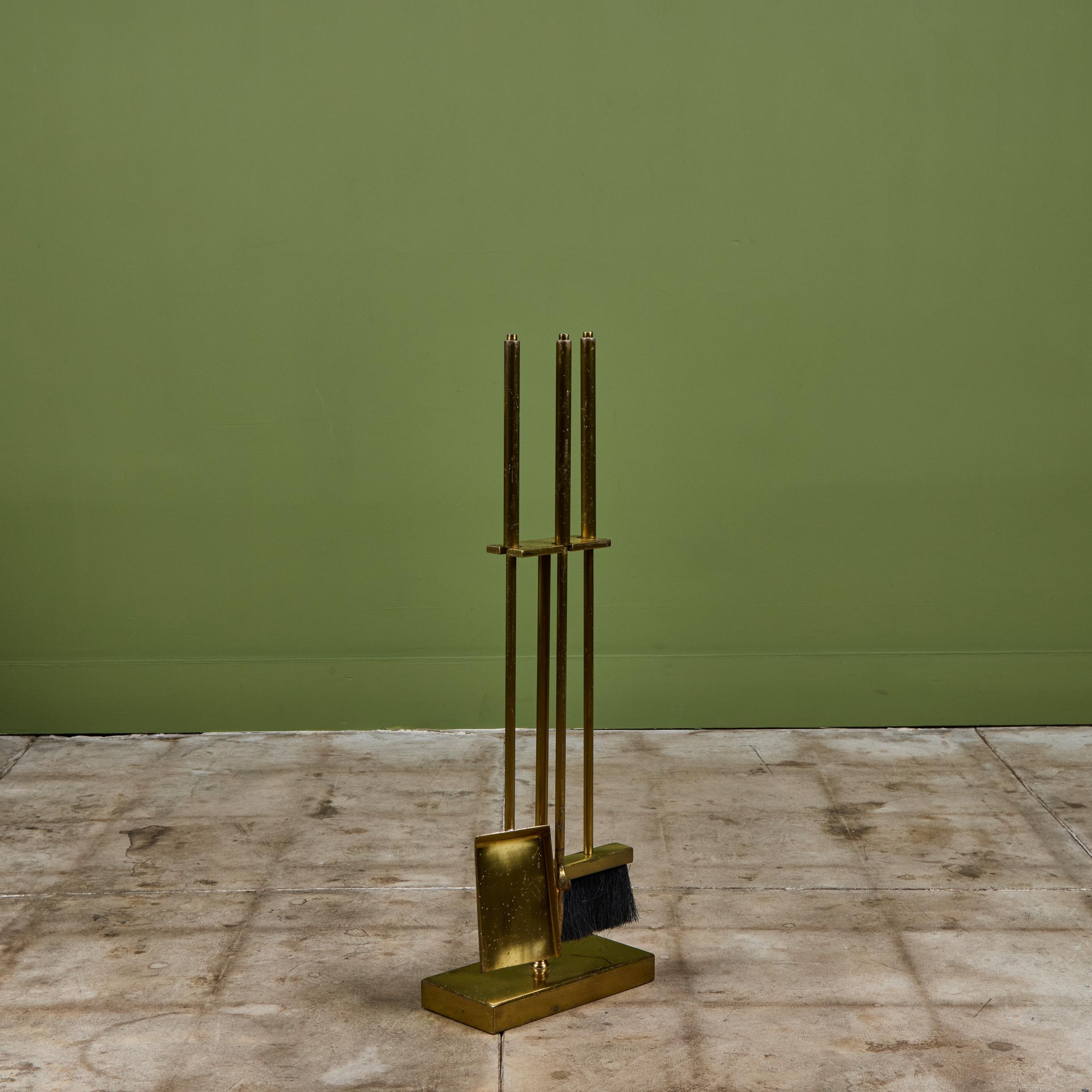 Brass Fireplace Tool Set In Good Condition For Sale In Los Angeles, CA
