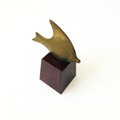 Messing Fisch auf Wood Base