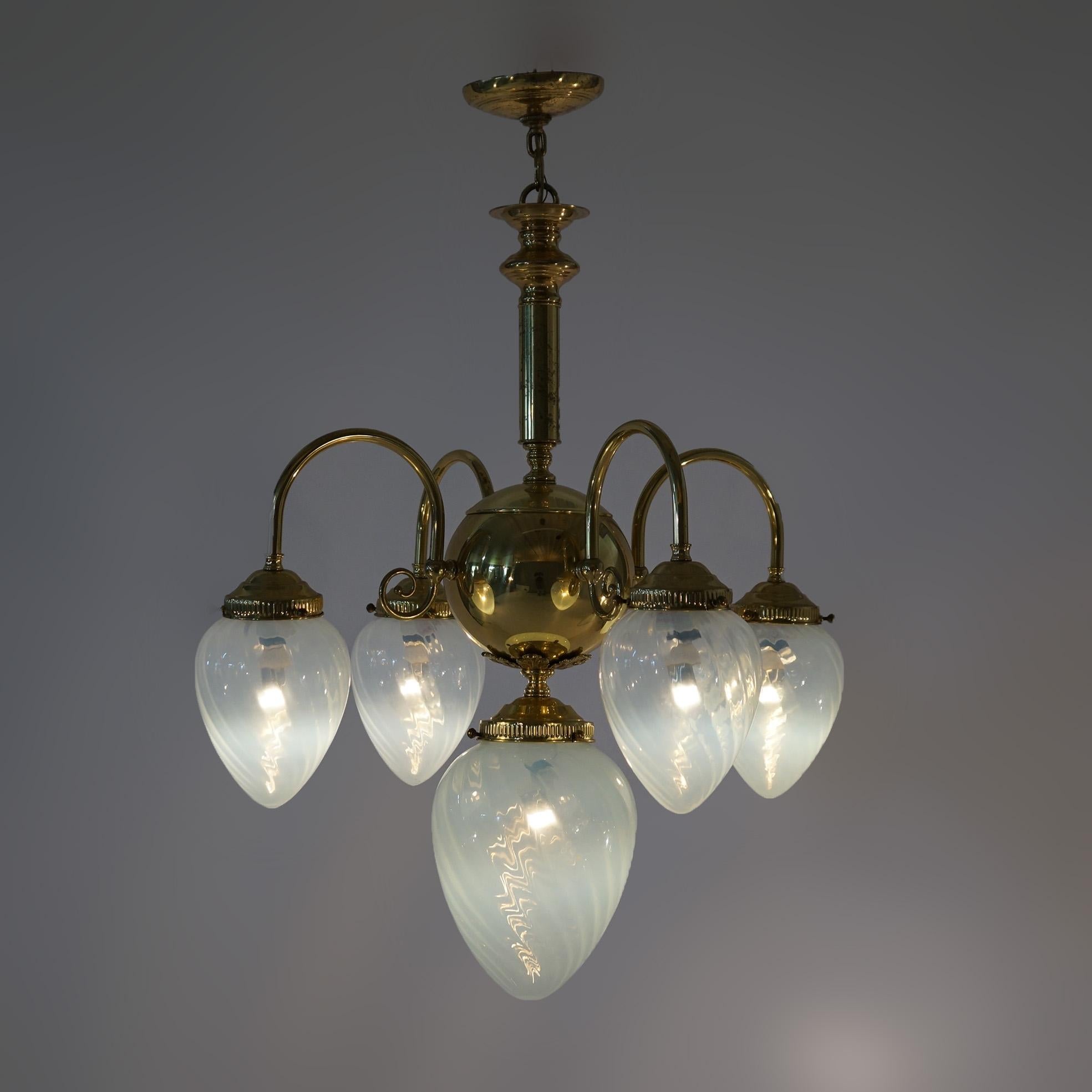 Fünf-Licht-Hängelampe aus Messing mit tropfenförmigen Glasschirmen aus Messing, 20. Jahrhundert im Angebot 13