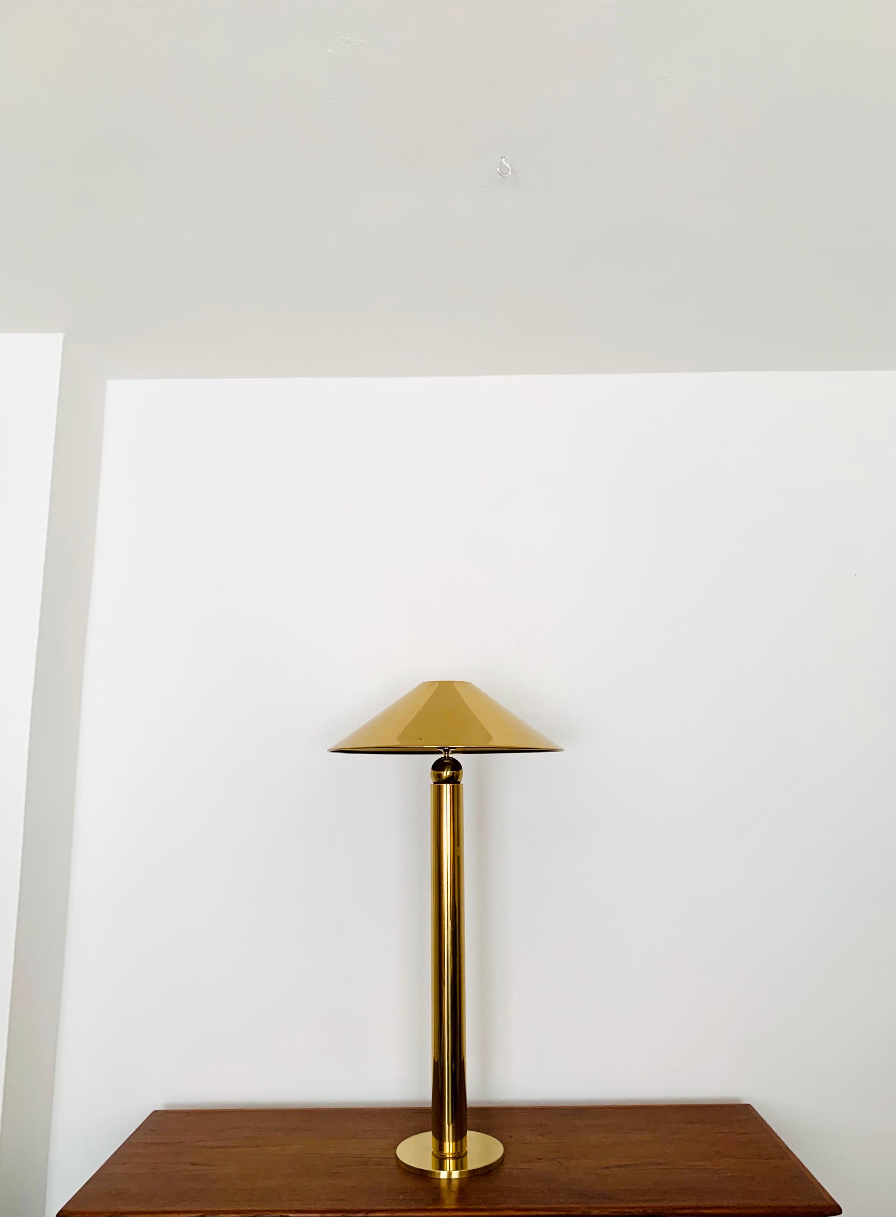 Allemand Lampadaire en laiton de Florian Schulz en vente