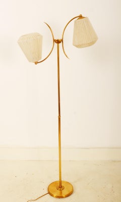 Lámpara de pie de latón de Gunnar Ander para Ystad Metall