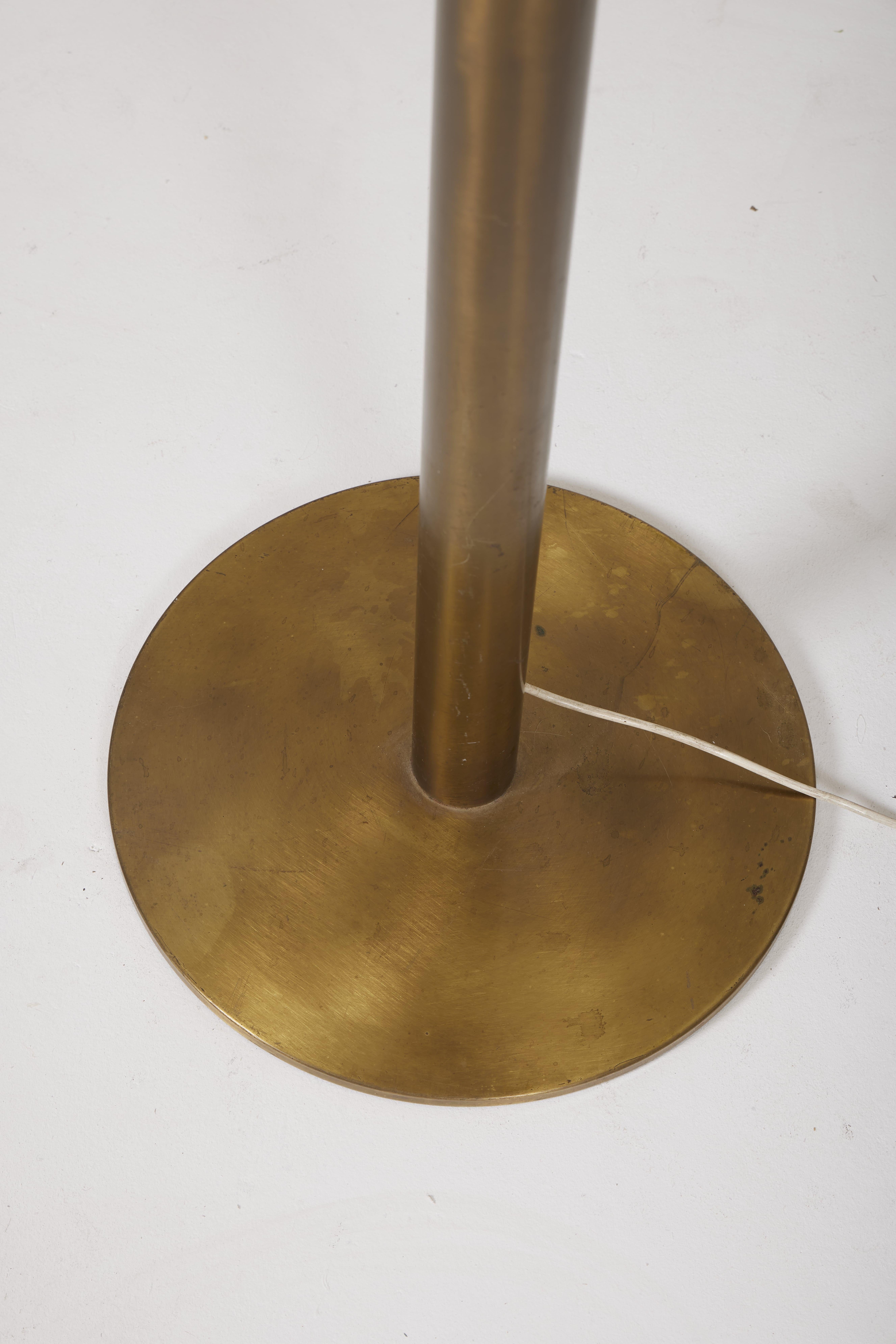 Brass floor lamp by Paolo Venini For Sale 1