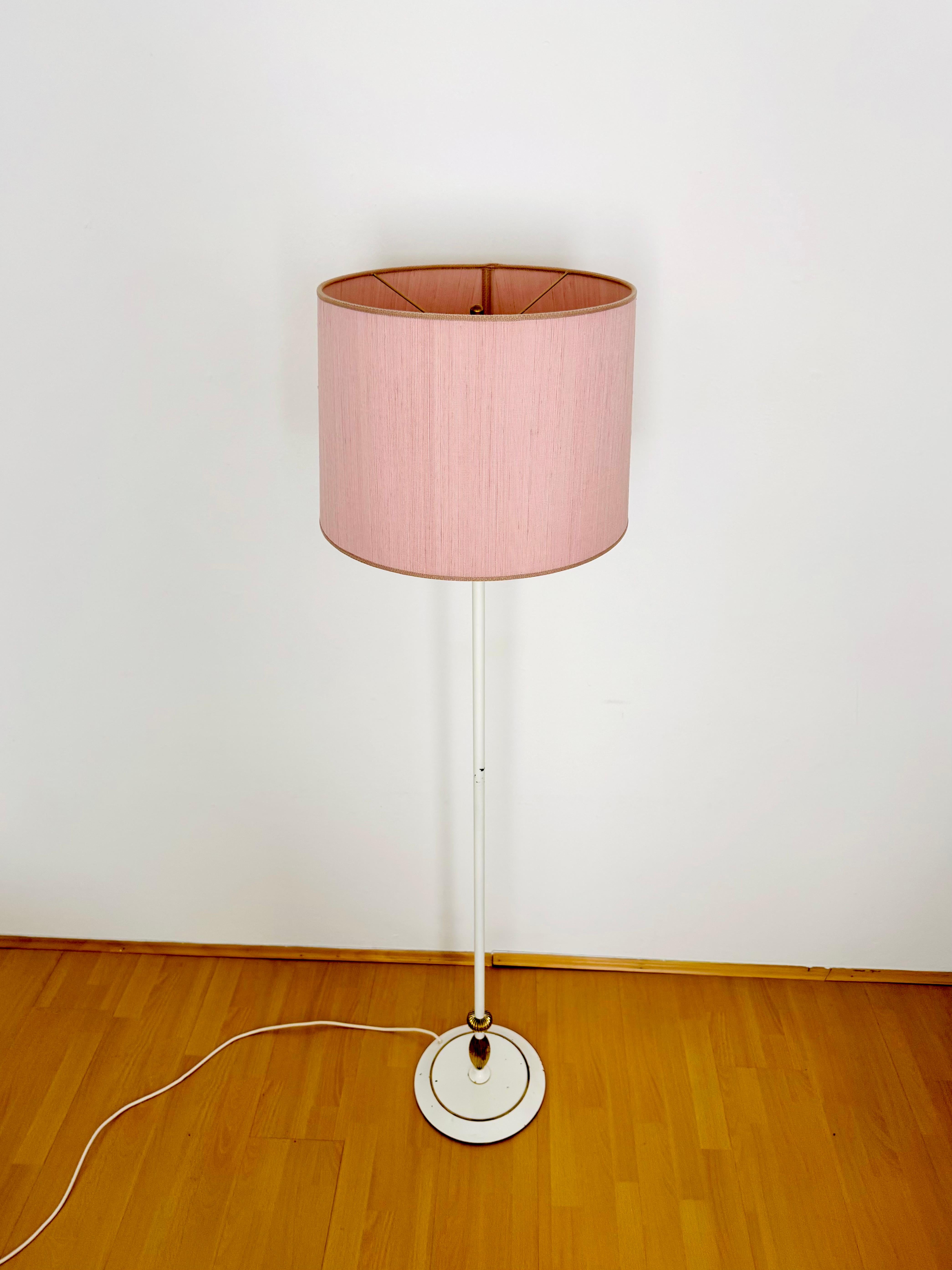 Messing Stehleuchte by Vereinigte Werkstätten München (Moderne der Mitte des Jahrhunderts) im Angebot