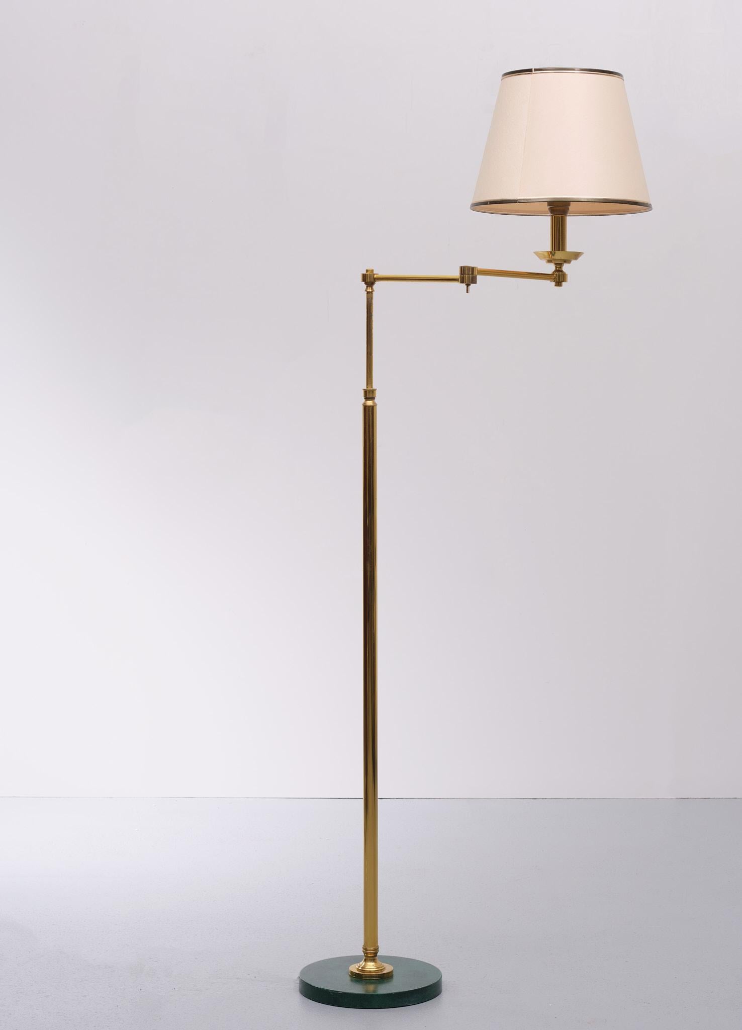 Brass Floor Lamp Deknudt Belgium 1970s  In Good Condition In Den Haag, NL