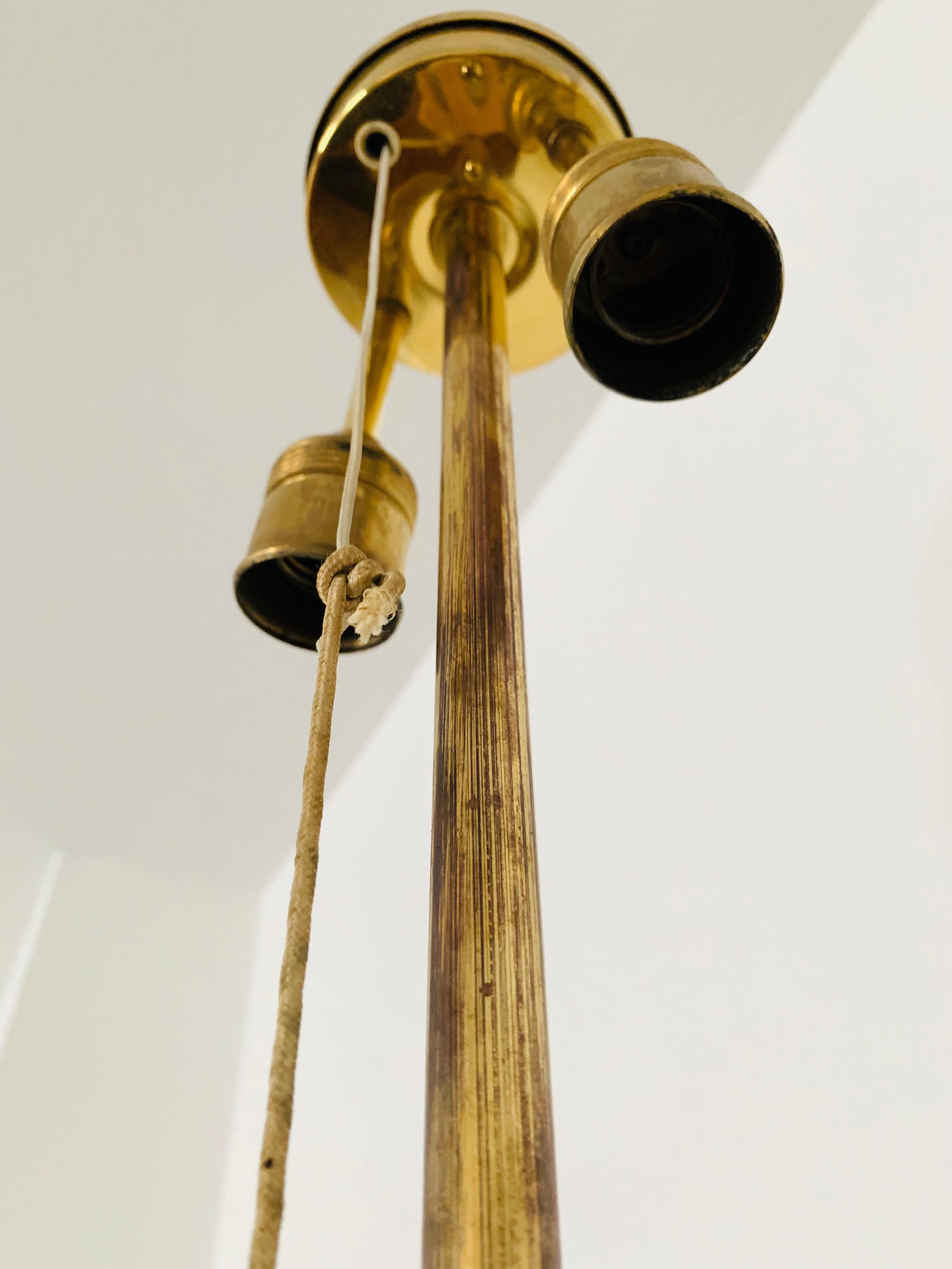 Lampada da terra in ottone in vendita 5