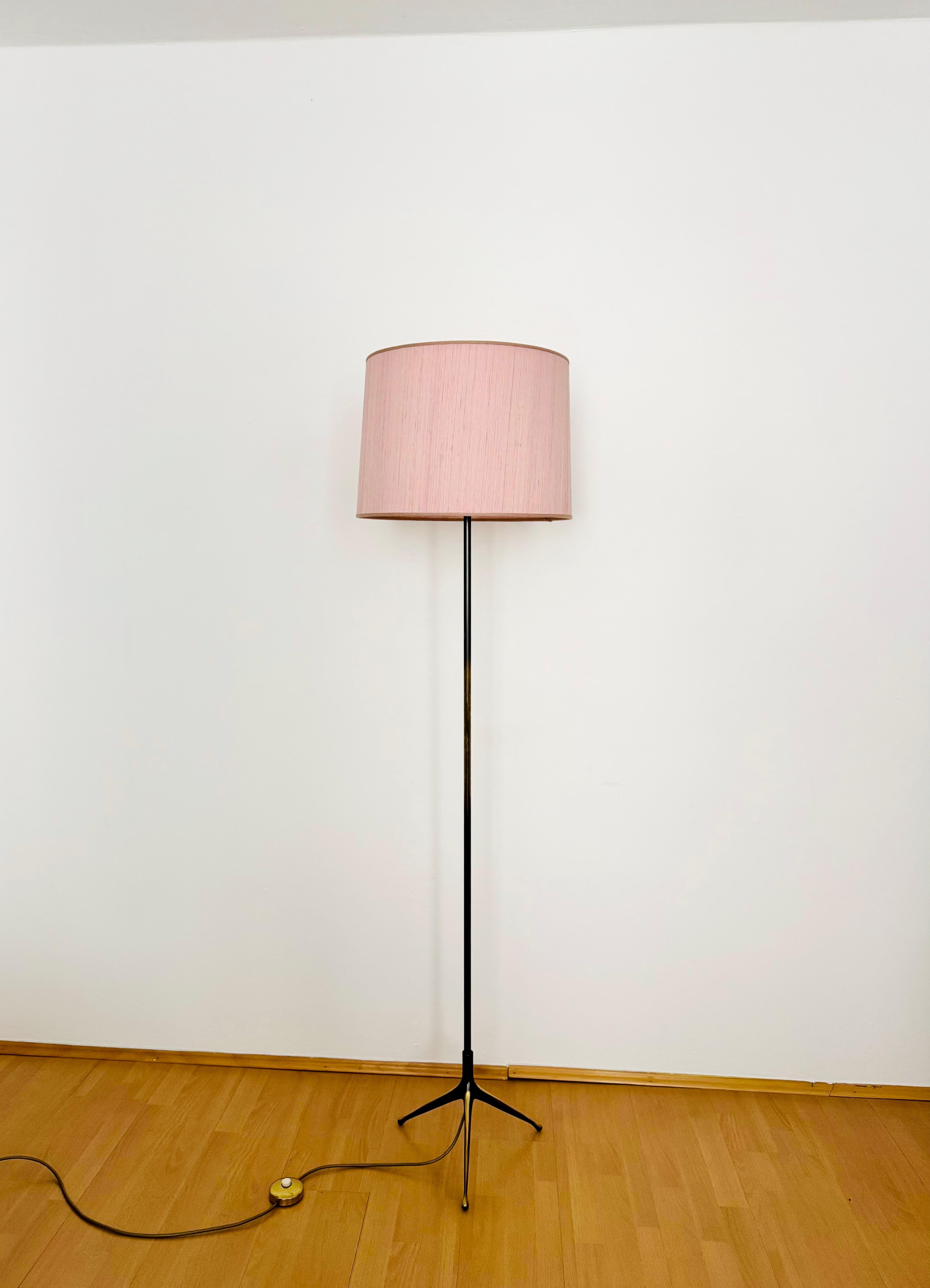 Stehlampe aus Messing (Moderne der Mitte des Jahrhunderts) im Angebot
