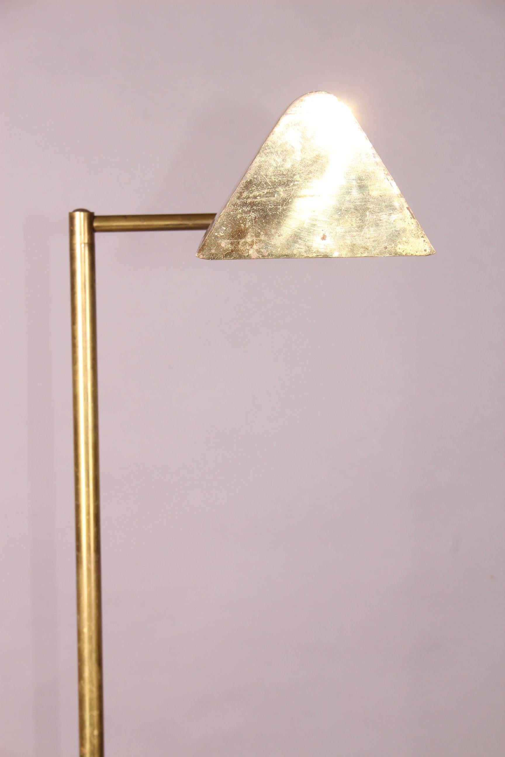 Brass Floor Lamp In Good Condition In grand Lancy, CH