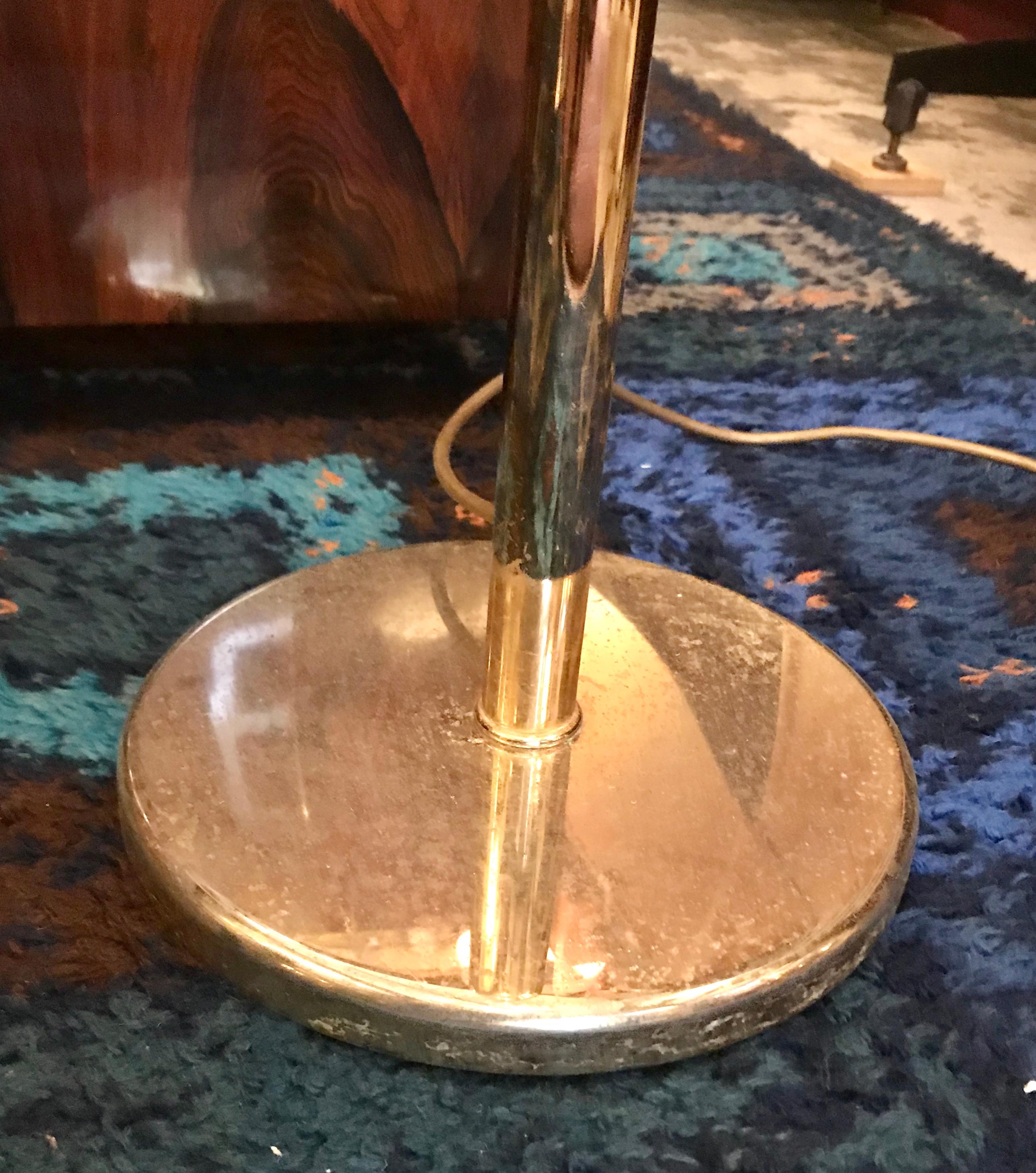 Brass Floor Lamp Lotus Shade, Gianfranco Frattini, 1980 In Good Condition For Sale In Saint-Ouen, FR