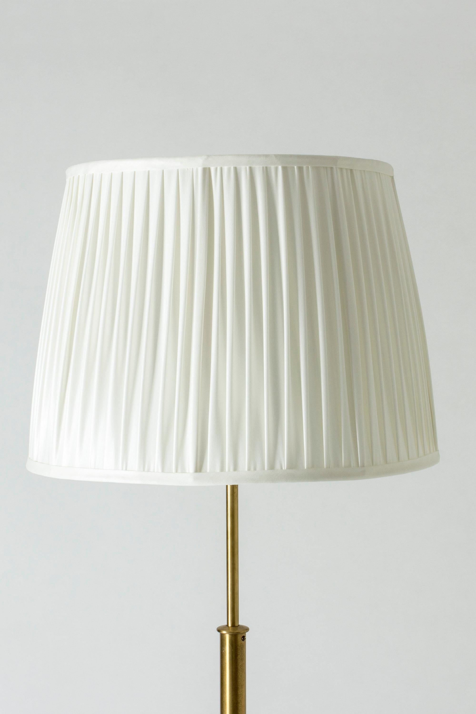 Mid-20th Century Brass Floor Lamp Model #2148 by Josef Frank for Svenskt Tenn, Sweden, 1950s For Sale