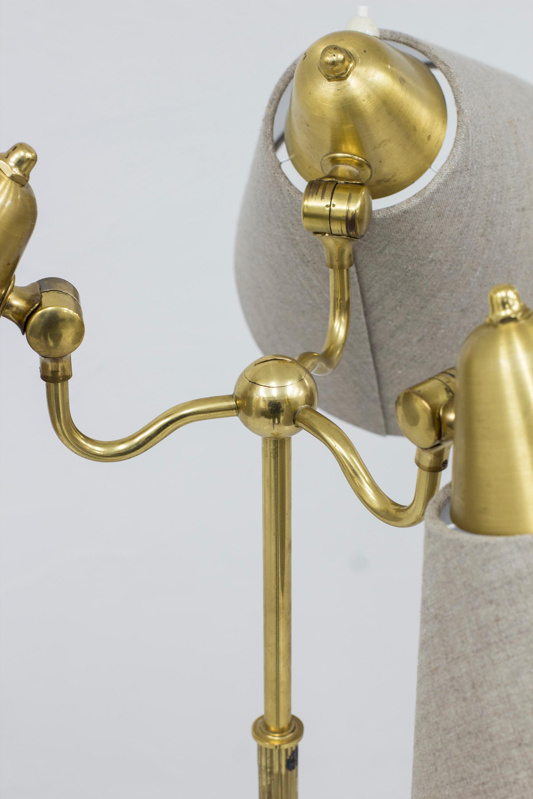 Mid-20th Century Brass Floor Lamp Model 324 by Armaturhantverk, Göteborg, Sweden, 1940s For Sale