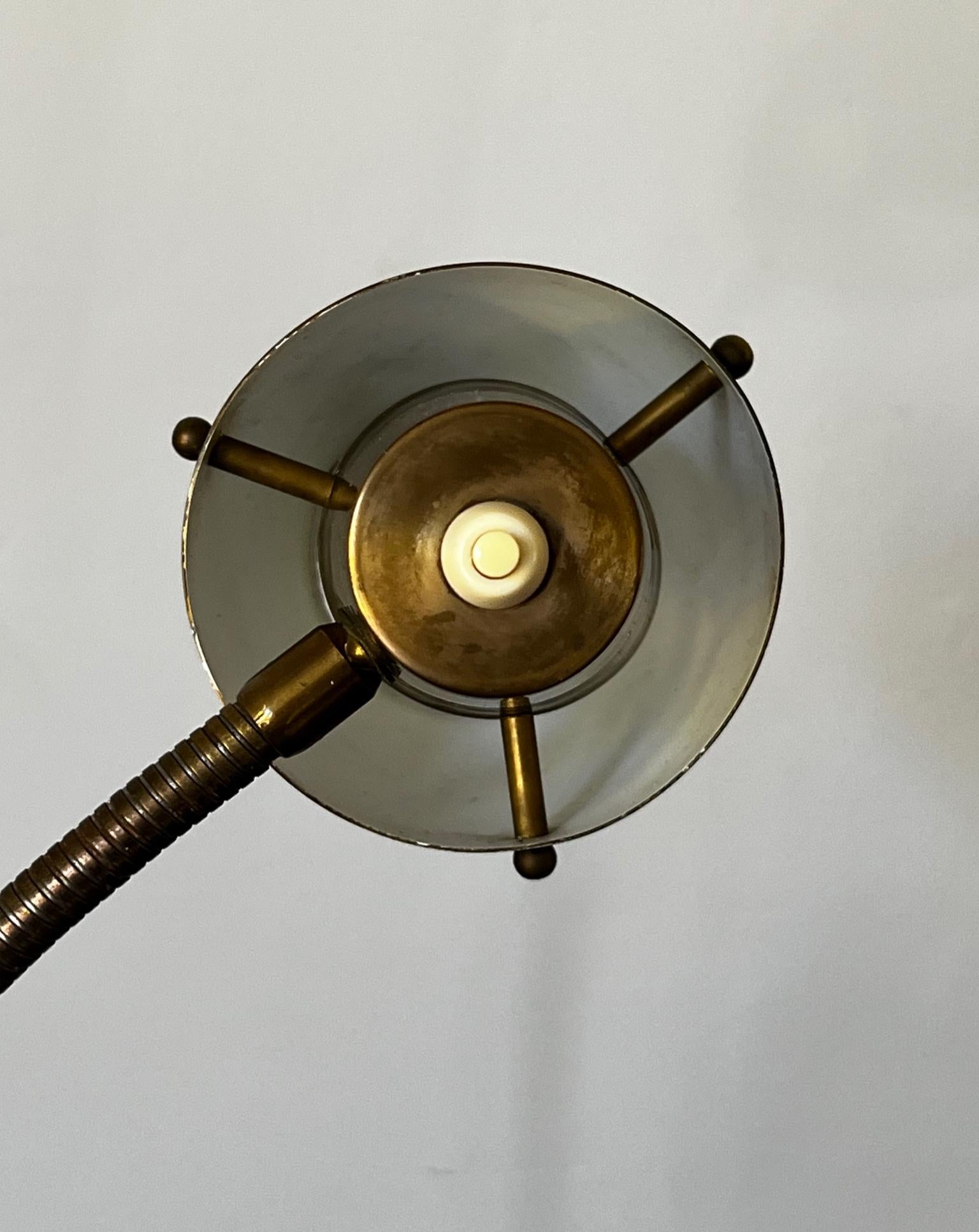 Brass Floor Lamp, Sweden In Good Condition For Sale In London, GB
