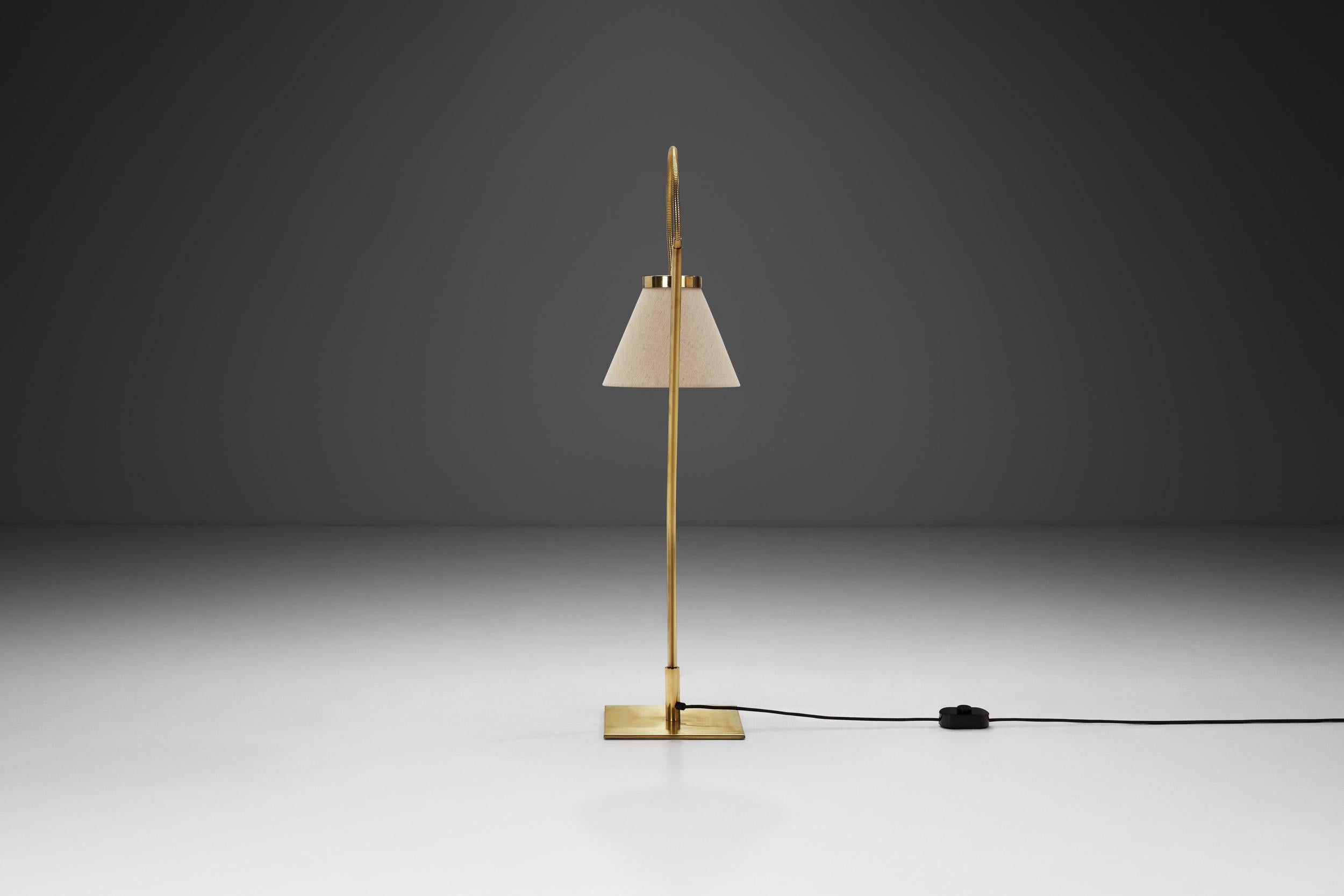 Brass Floor Lamp with Adjustable Gooseneck for Bergboms, Sweden 1940s In Good Condition For Sale In Utrecht, NL