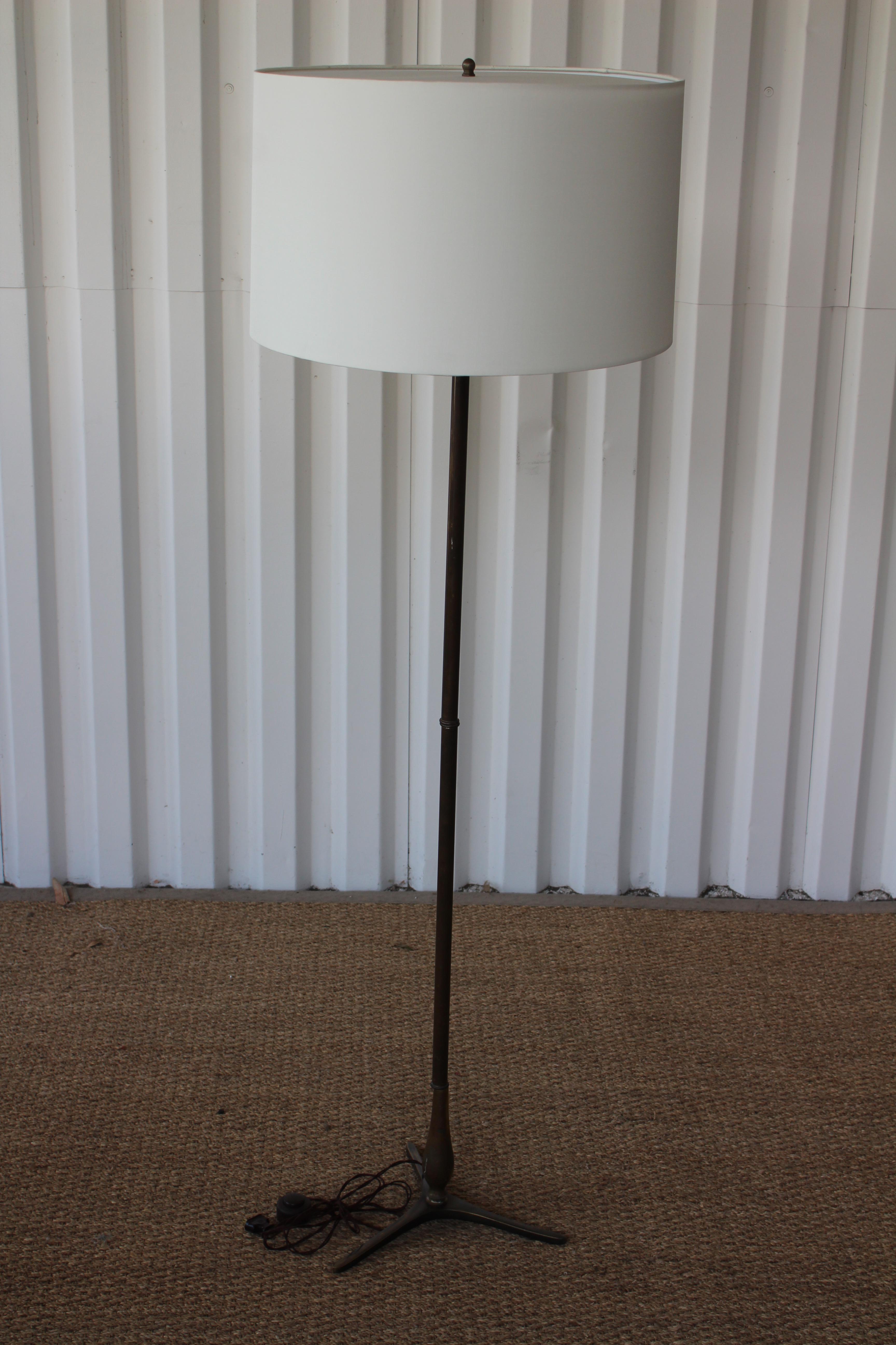 Brass Floor Lamp with Silk Shade, France, 1950s In Good Condition For Sale In Los Angeles, CA