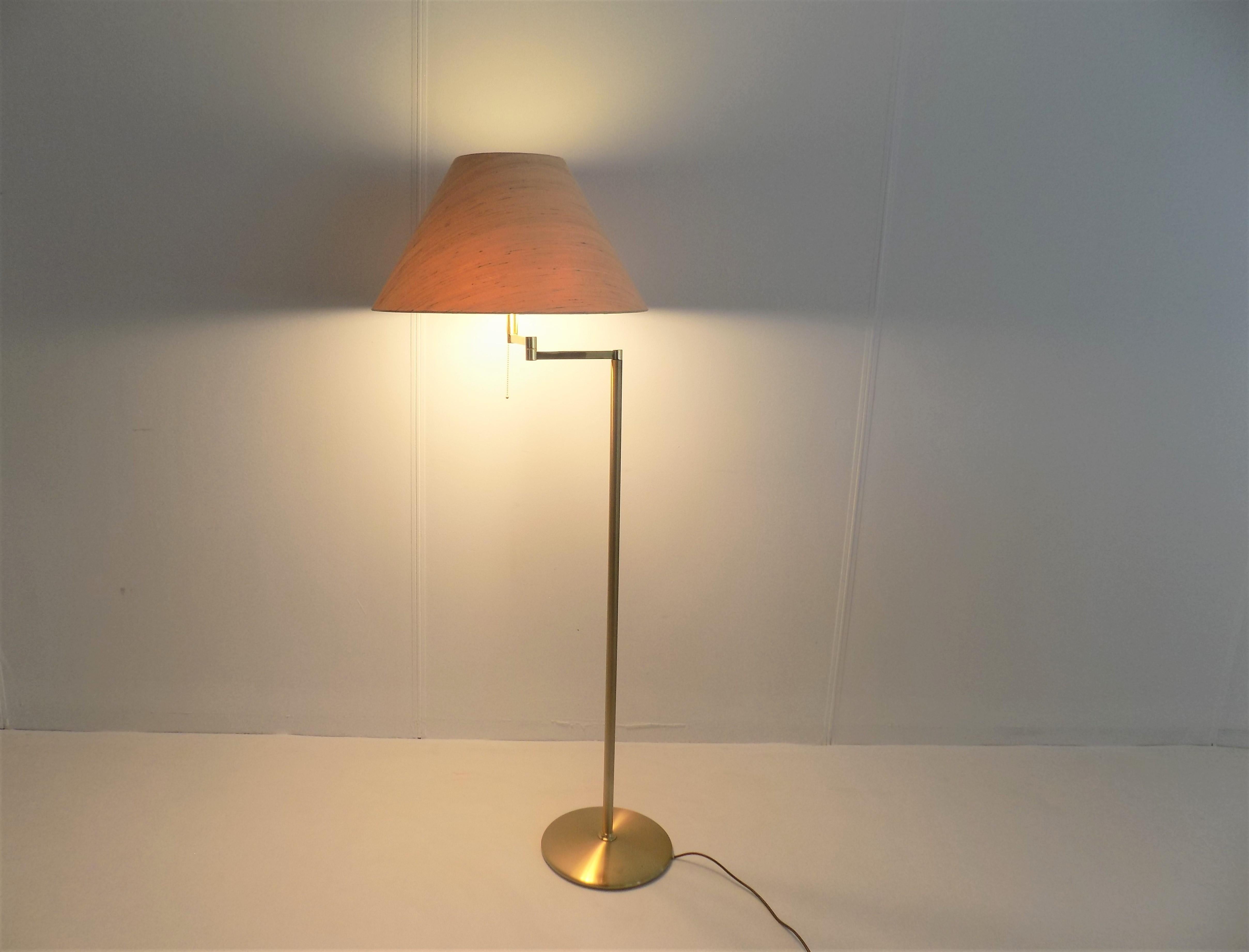 Brass Floor Lamp with Swivel Arm Mid-Century Modern For Sale 4