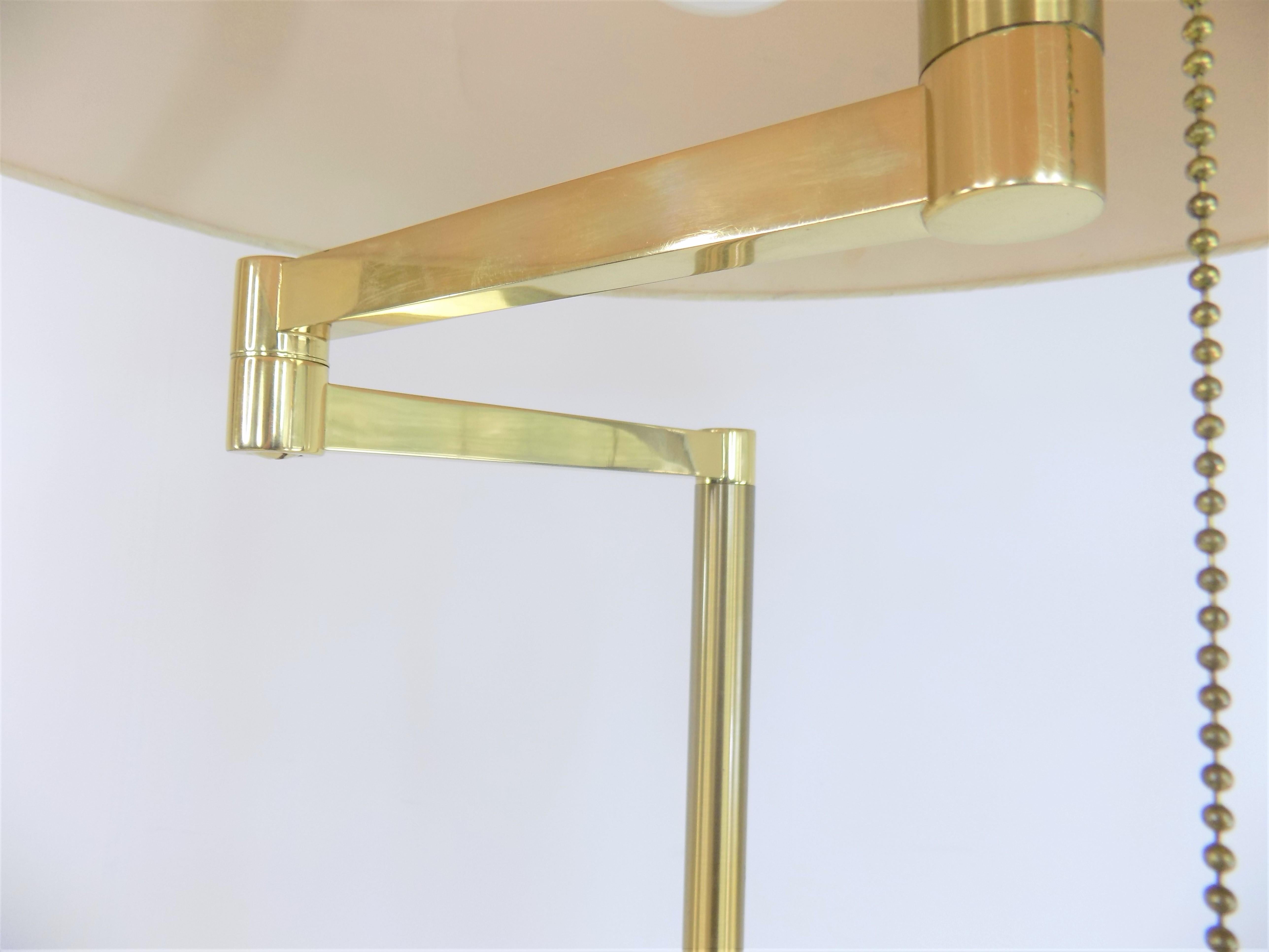Brass Floor Lamp with Swivel Arm Mid-Century Modern For Sale 6