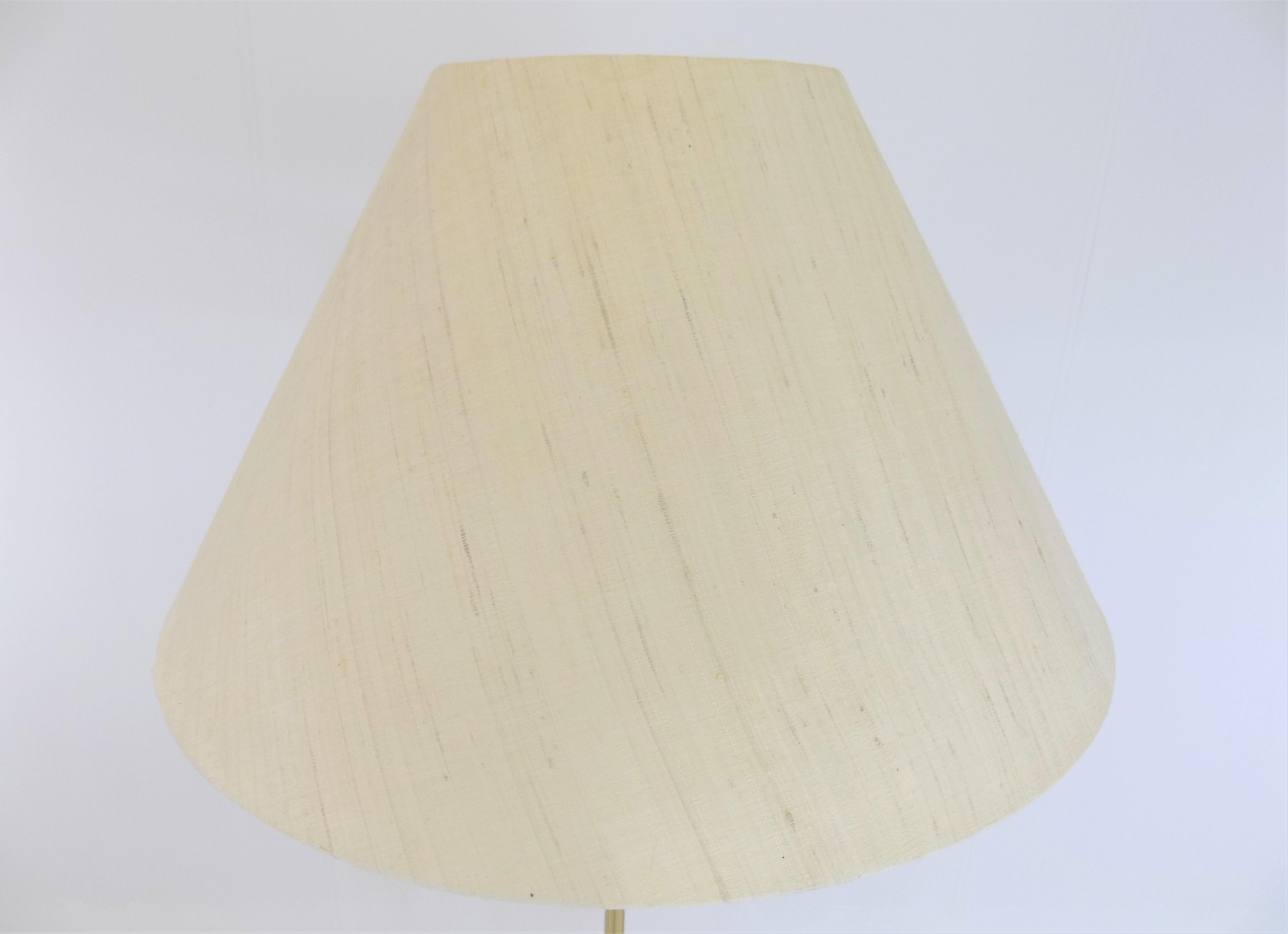 Brass Floor Lamp with Swivel Arm Mid-Century Modern For Sale 9