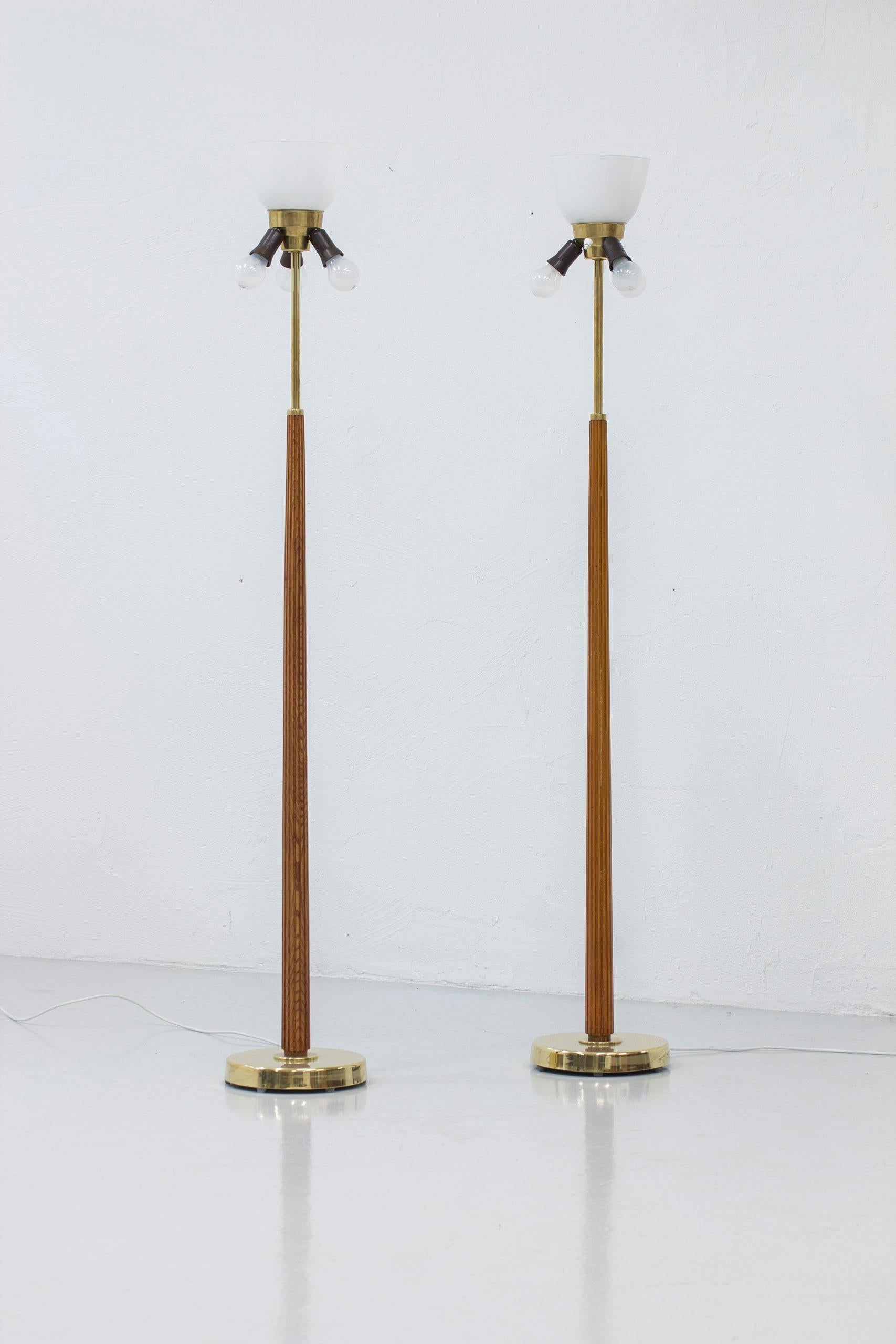 Scandinavian Modern Brass Floor lamps 522 by Hans Bergström for Ateljé Lyktan, Sweden, 1940-50s