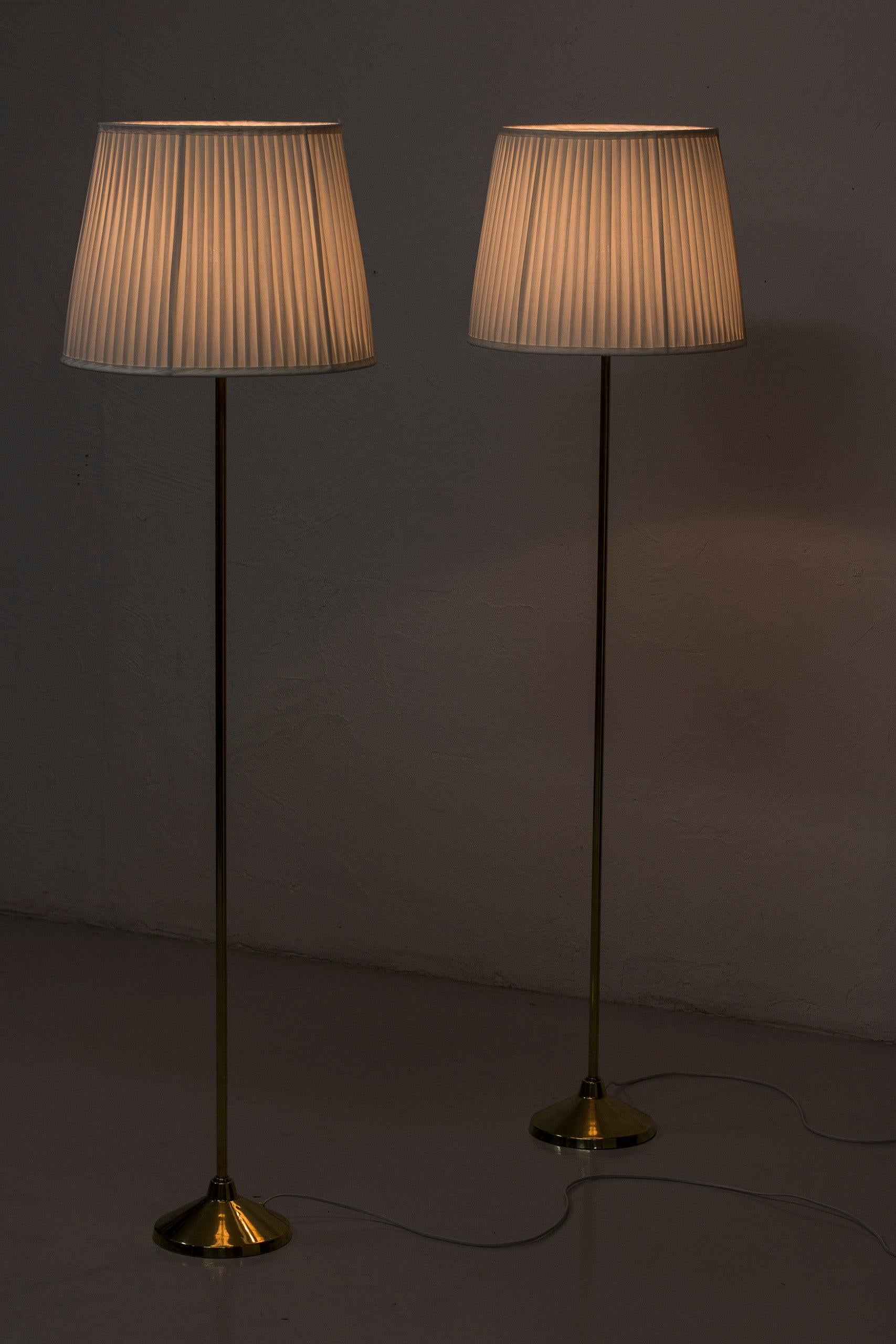 Brass Floor Lamps by Hans-Agne Jakobsson, 1950s, Sweden, hand sewn shades For Sale 4