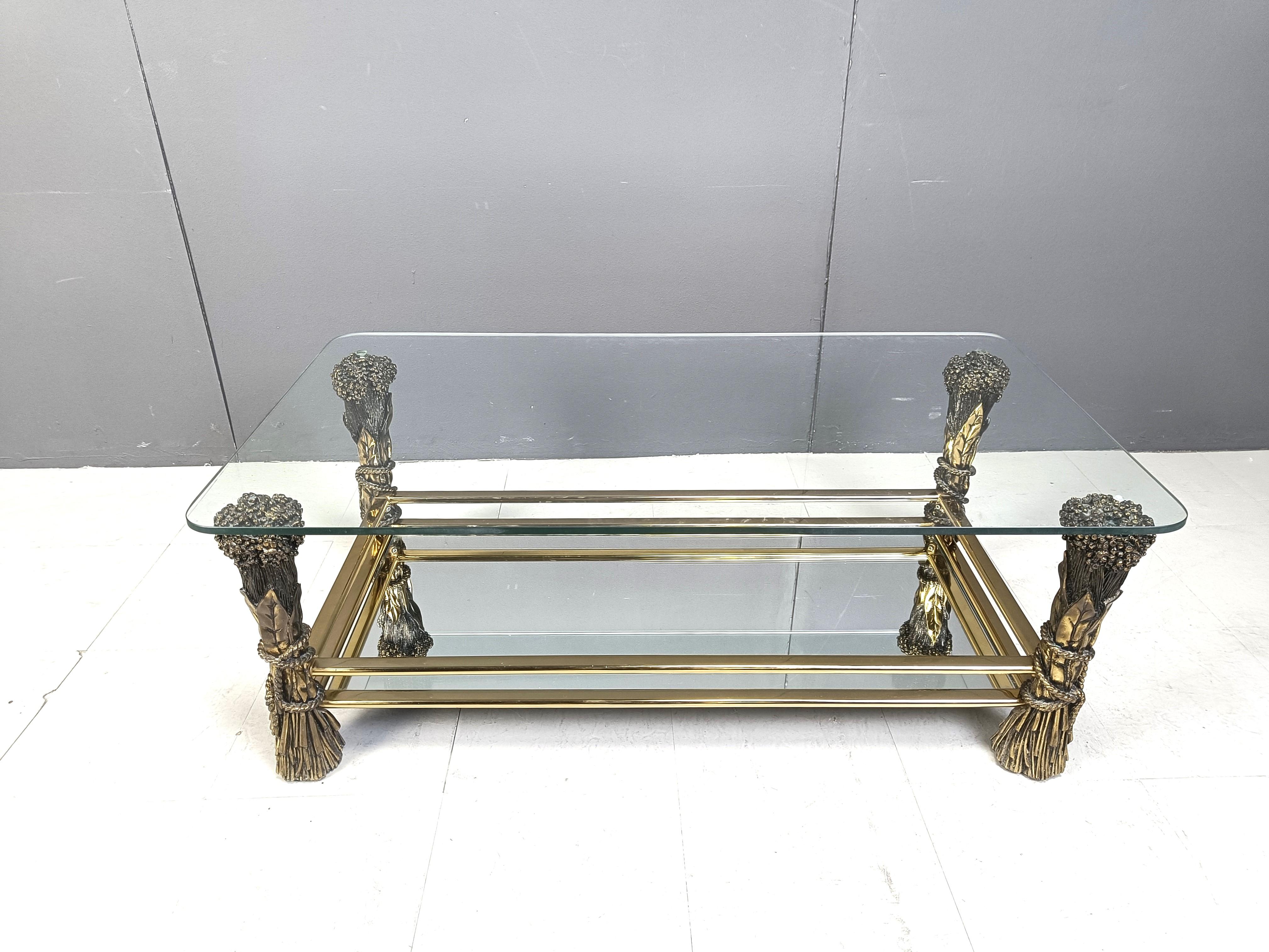 Table basse à fleurs en laiton, années 1970 en vente 1