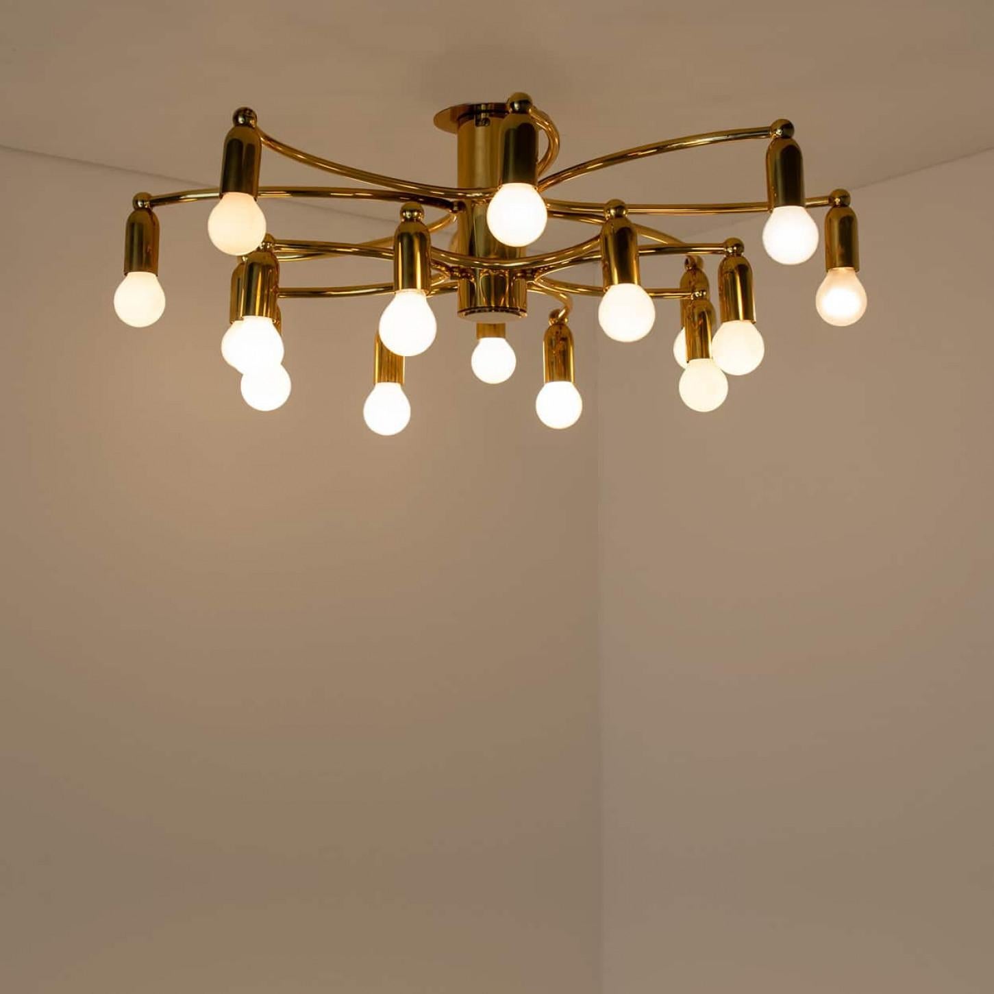 Brass Flush Mount 16 arms by Sciolari, 1960s For Sale 2