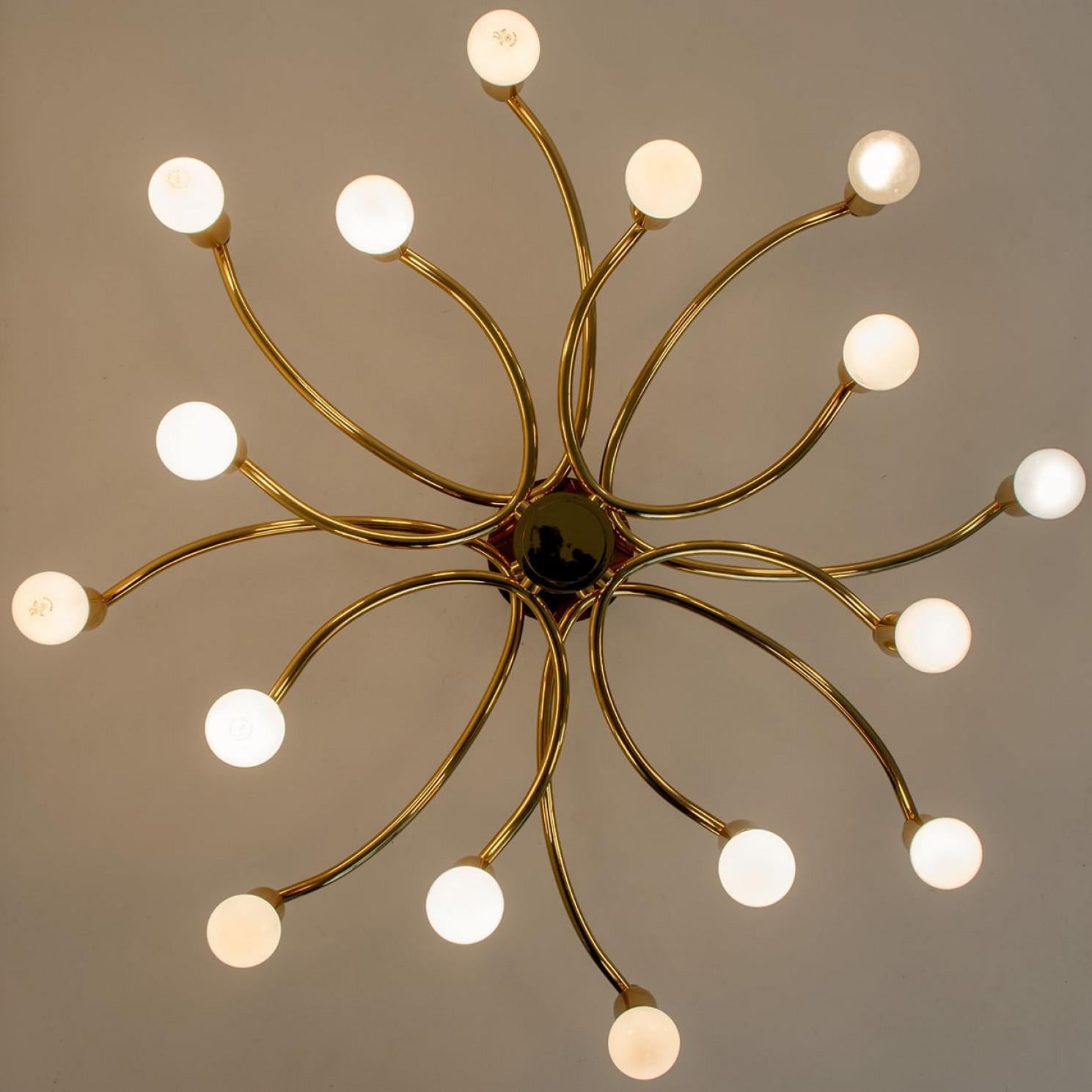 Brass Flush Mount 16 arms by Sciolari, 1960s For Sale 5