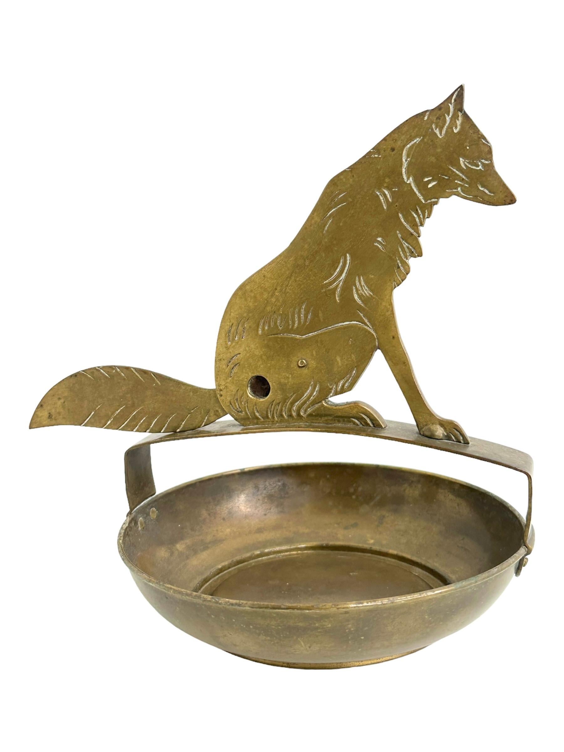 Brass Fox Animal Figural Cigar Cutter and Ashtray, Vintage German Art Deco 1930s In Good Condition For Sale In Nuernberg, DE