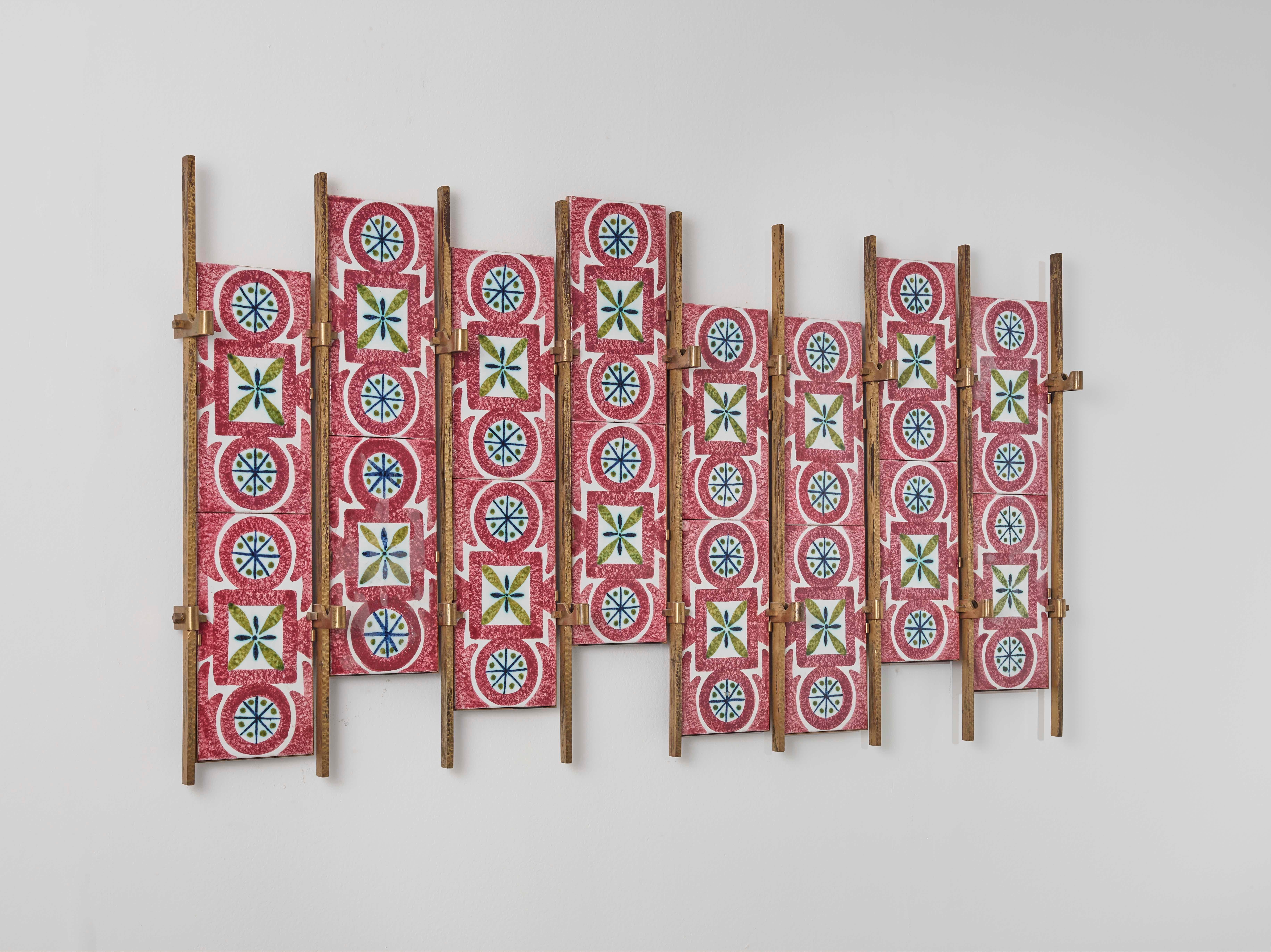 Brass Frame Coat Hanger with 16 Gabbianelli Hand Painted Tiles - Italy - 1950s For Sale 2