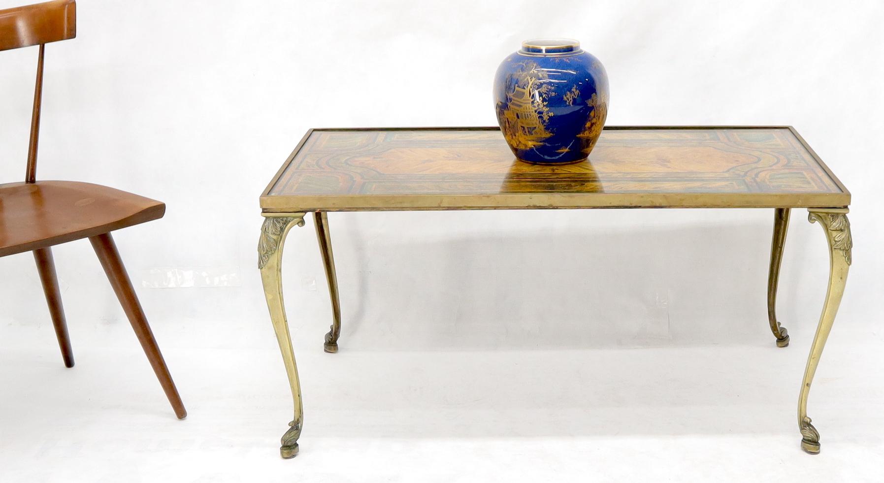 Table basse rectangulaire à structure et pieds en laiton et plateau en marbre peint en vente 6