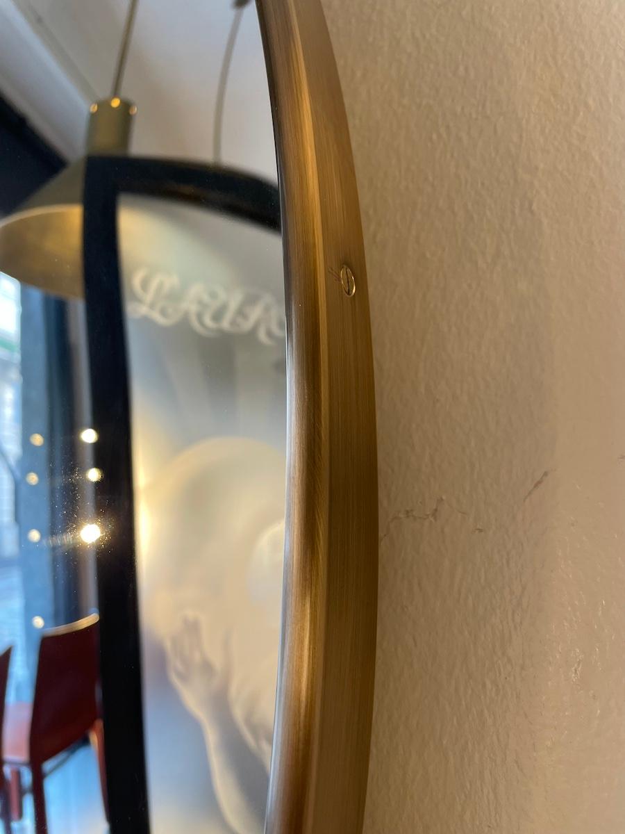 Espejo convexo con marco de latón, diámetro 120 cm en venta 1