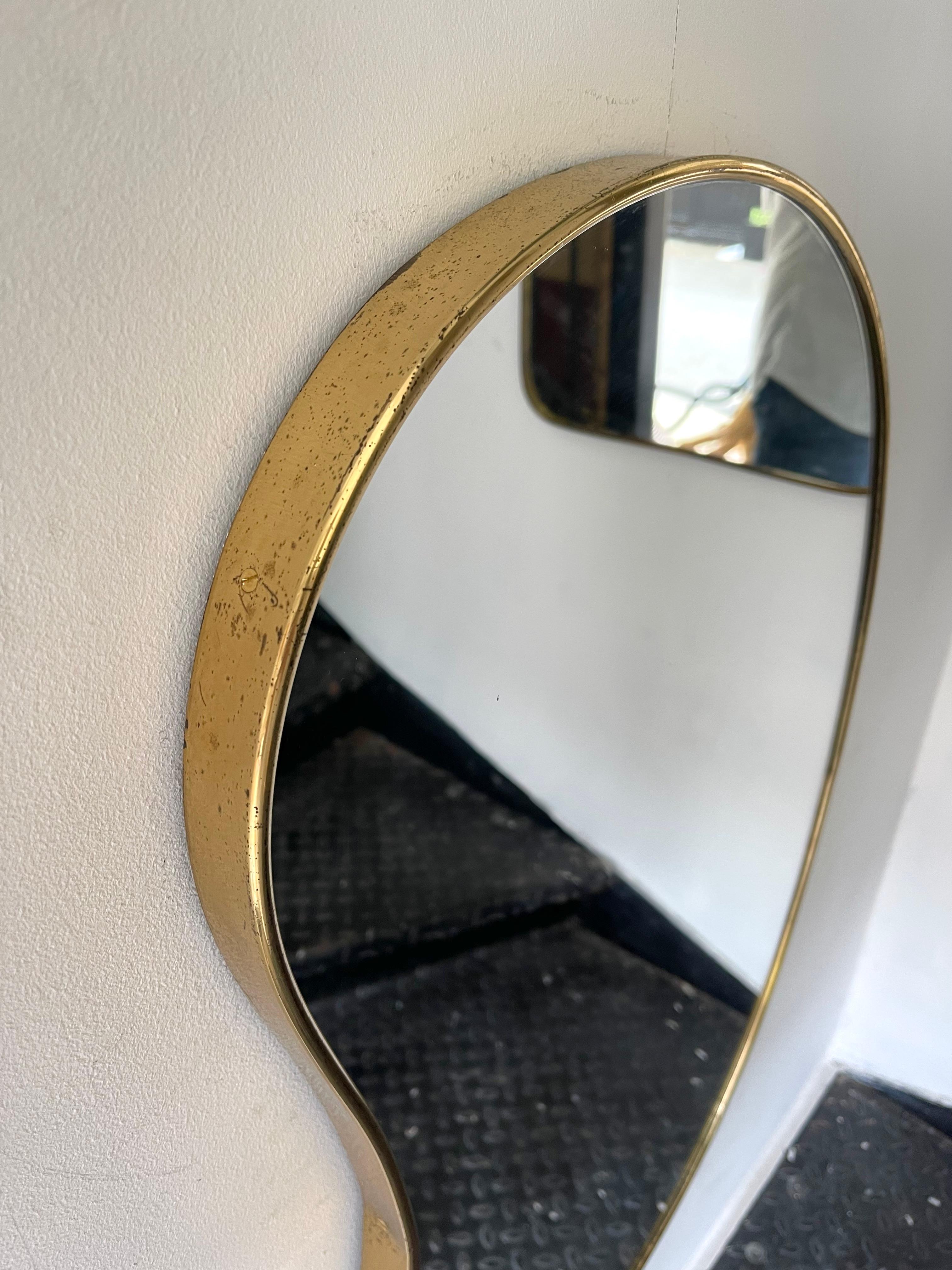 Mid-20th Century Brass Free Form Haricot Mirror. Italy, 1950s For Sale