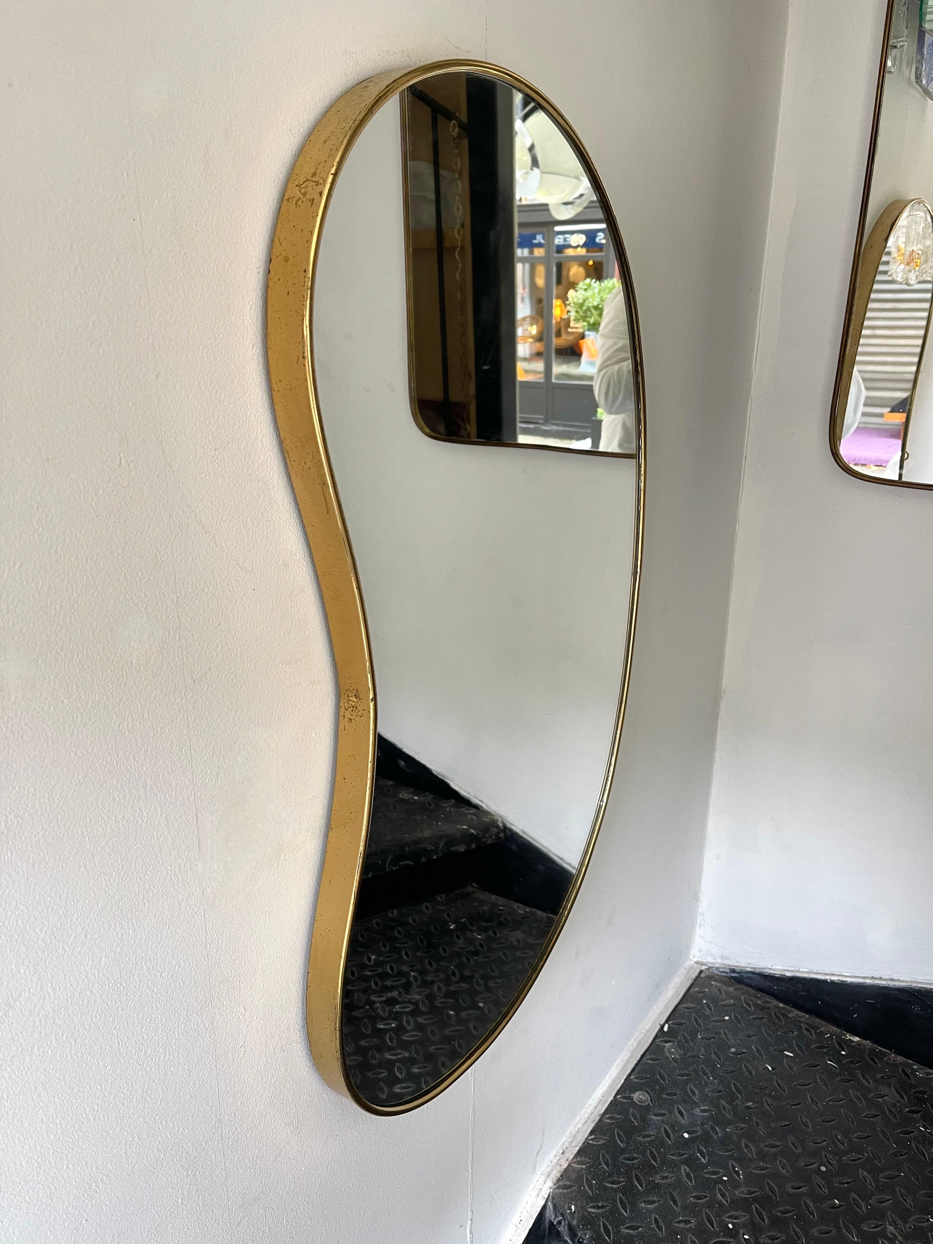 Brass Free Form Haricot Mirror. Italy, 1950s For Sale 1