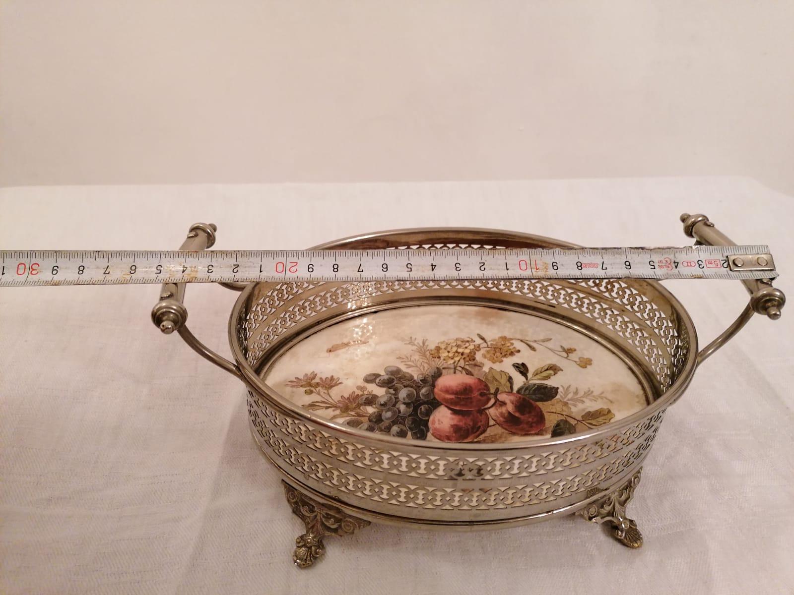 Brass Fruit Basket from the 1920s For Sale 1