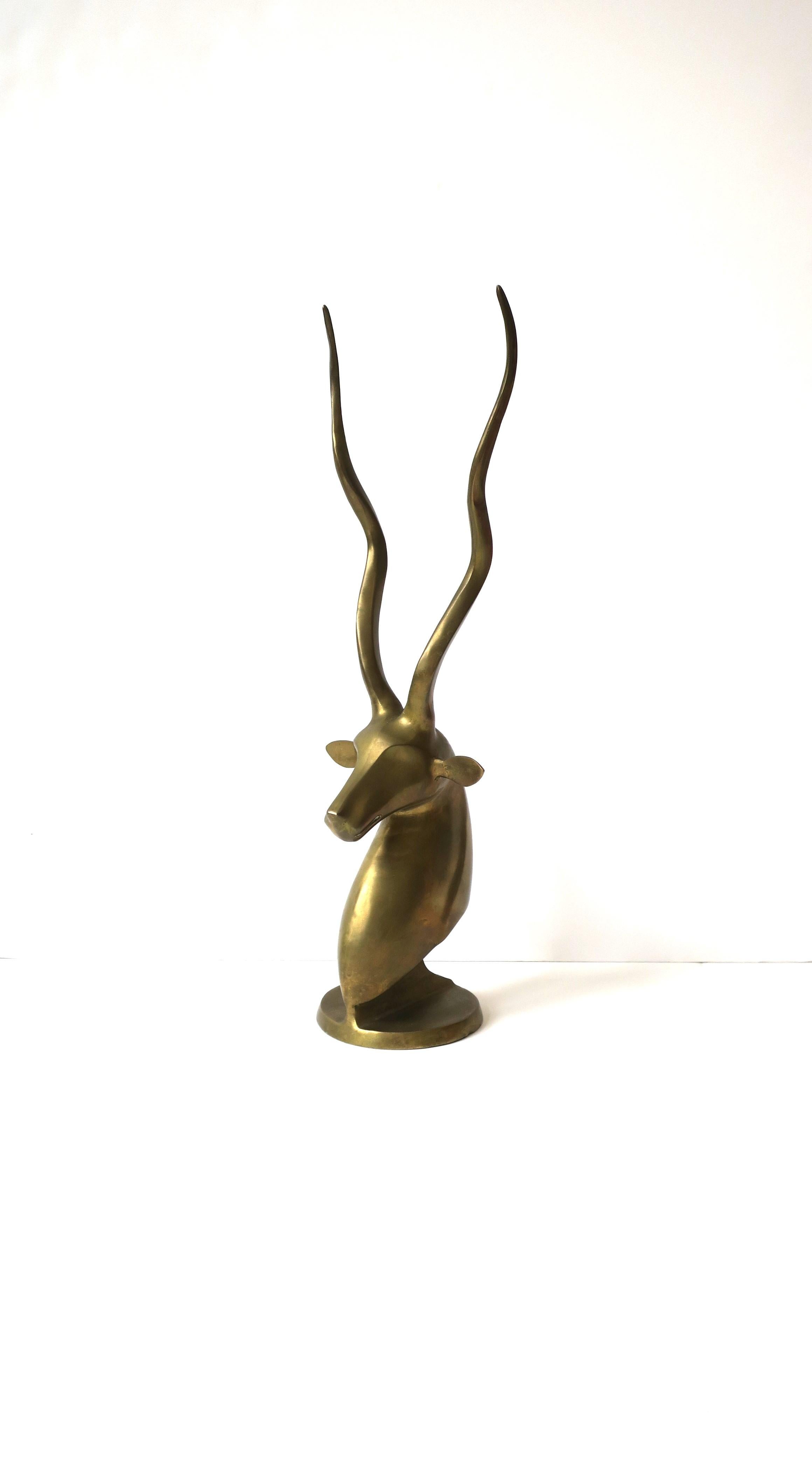 Moderne Sculpture gazelle antilope en laiton Objet for Objects fors, grand en vente