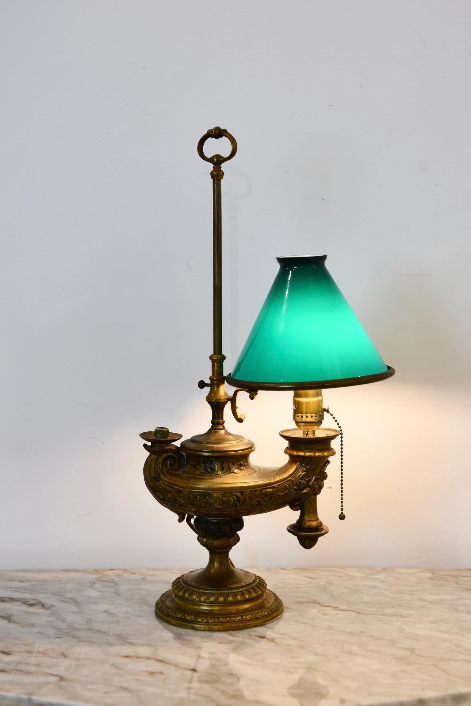 Bronze Lampe d'étudiant génie en laiton en vente