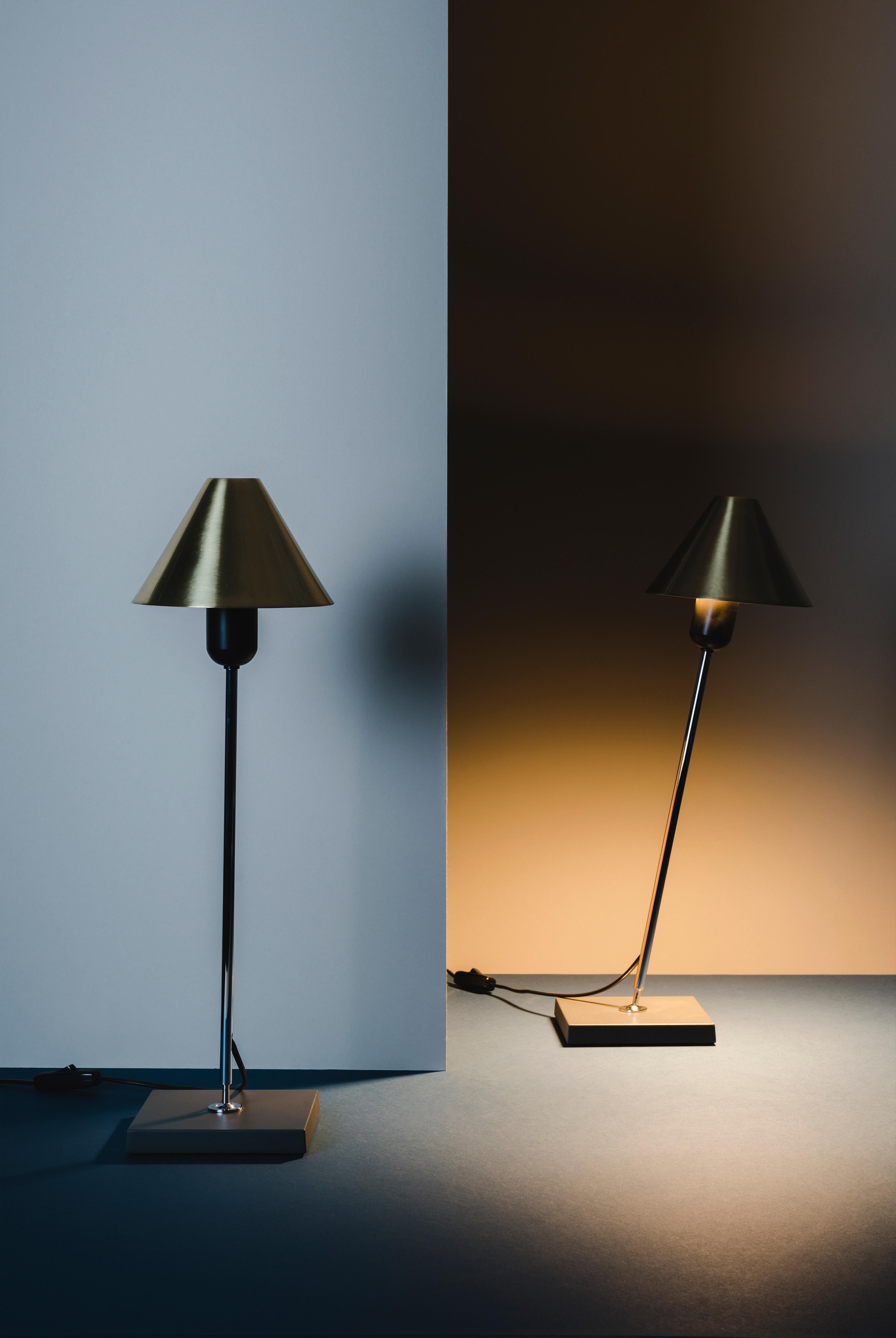 Brass Gira Table Lamp by J.M. Massana, J.M. Tremoleda, Mariano Ferrer For Sale 2