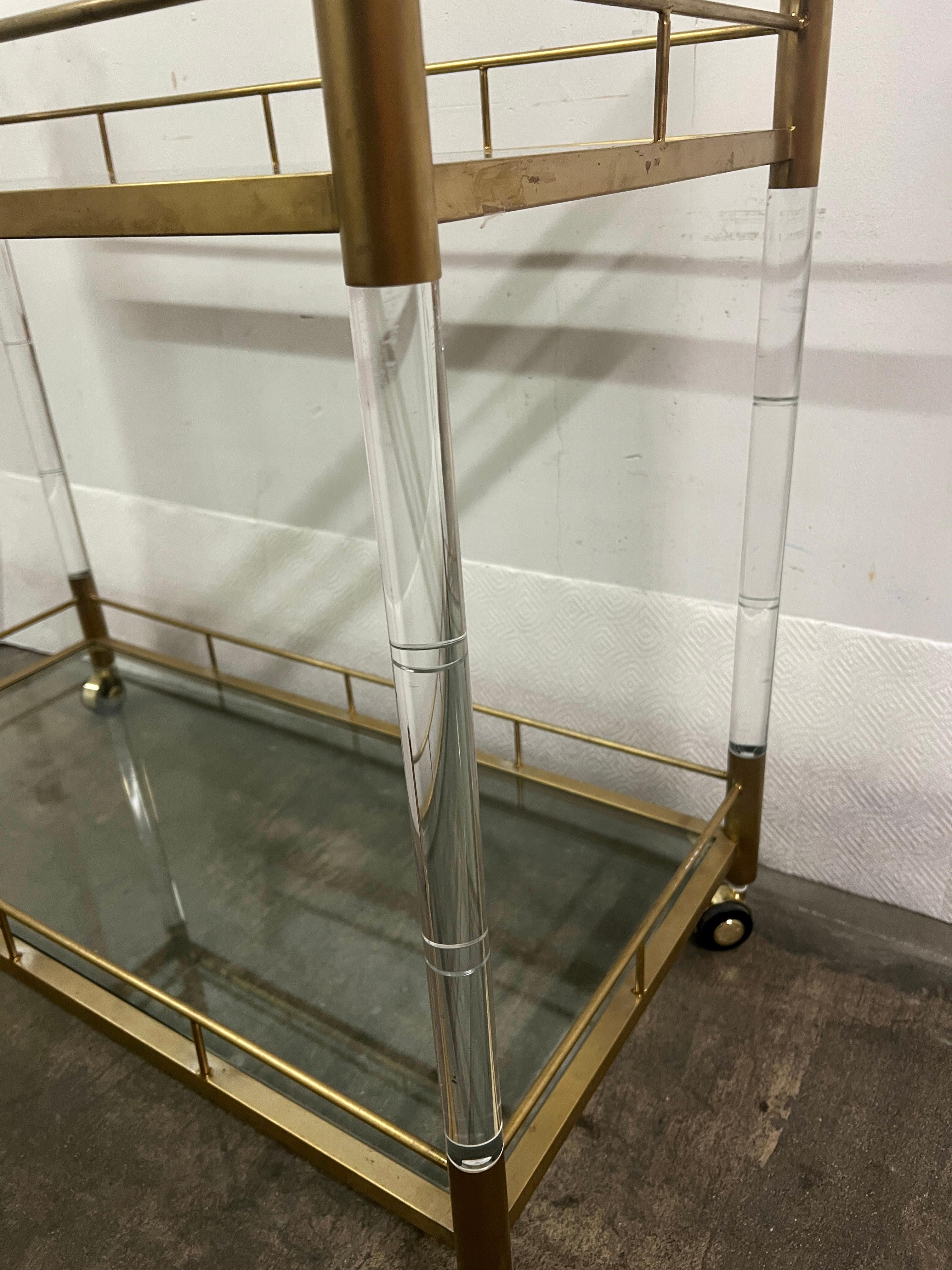 Zweistöckiger Barwagen aus Messing, Glas und Acryl 1