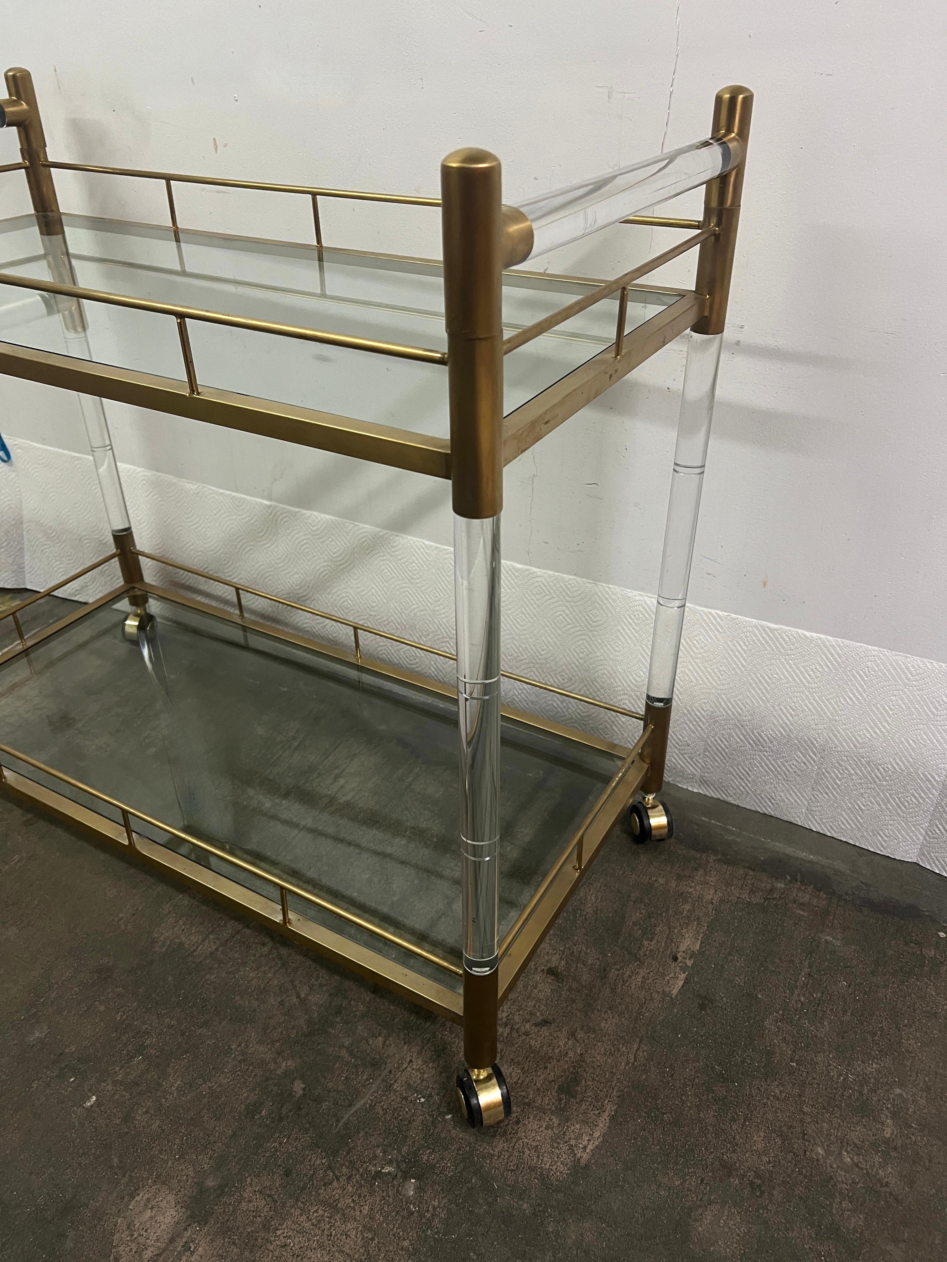 Zweistöckiger Barwagen aus Messing, Glas und Acryl 2