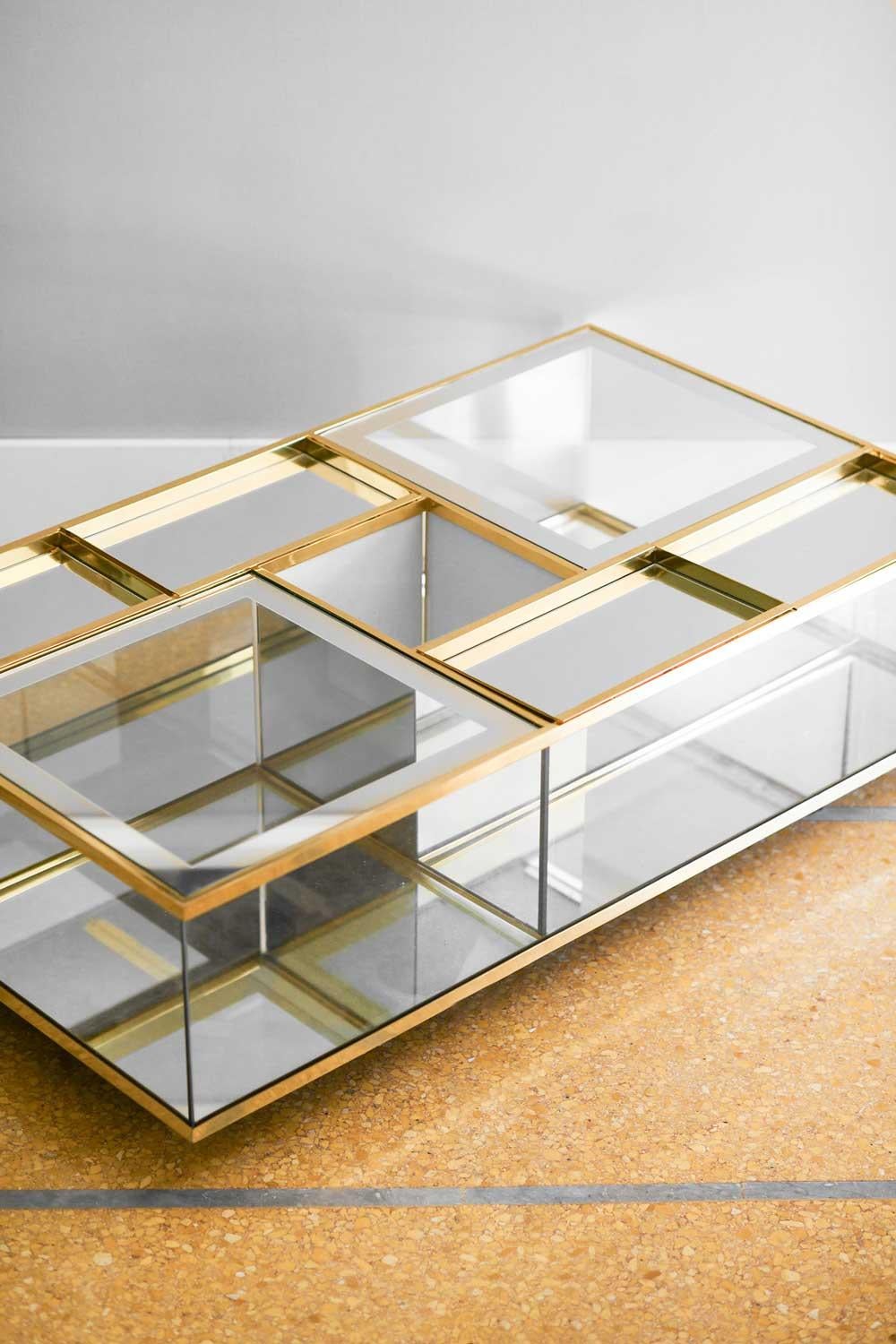 Italian Brass, glass and mirrored glass coffee table with removable trays, 1970 For Sale