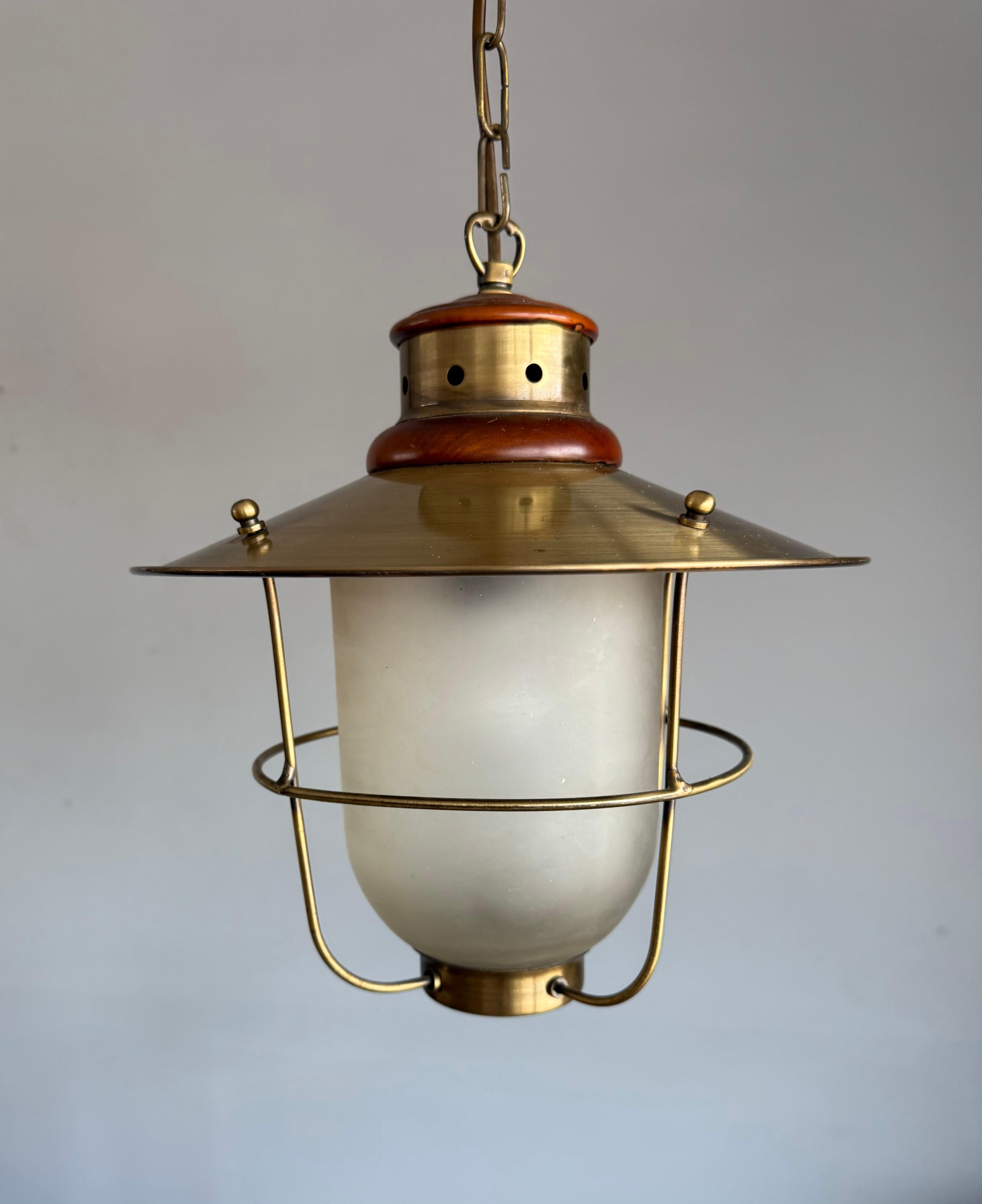 Brass & Glass Atomic Pendant Light, Handcrafted Nautical Modernist Lantern 1950s In Good Condition For Sale In Lisse, NL