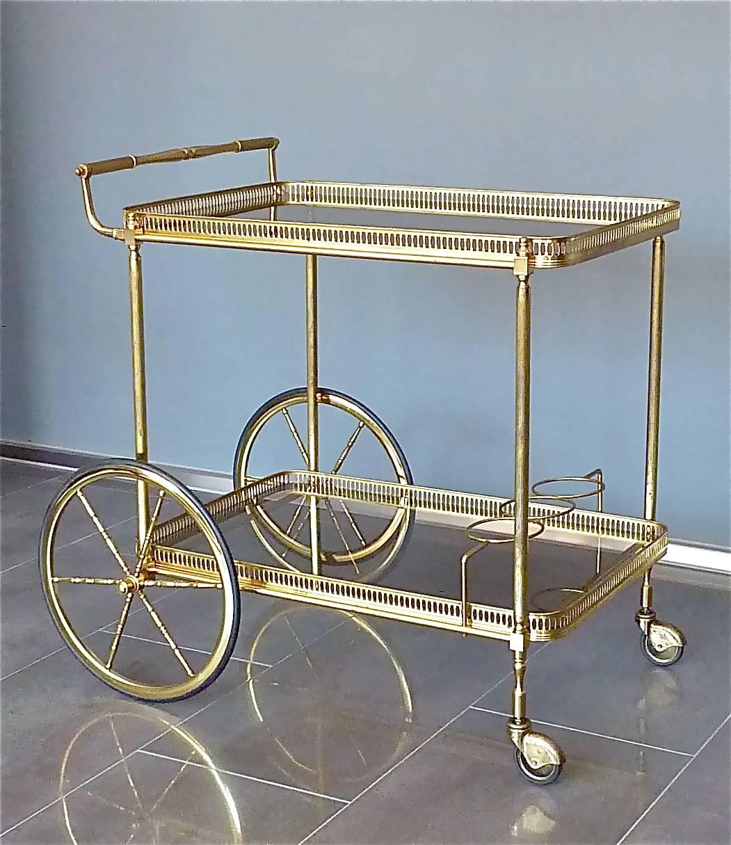 Mid-Century Modern Brass Glass Bar Cart Serving Table Trolley, Maison Baguès Jansen, French, 1950s