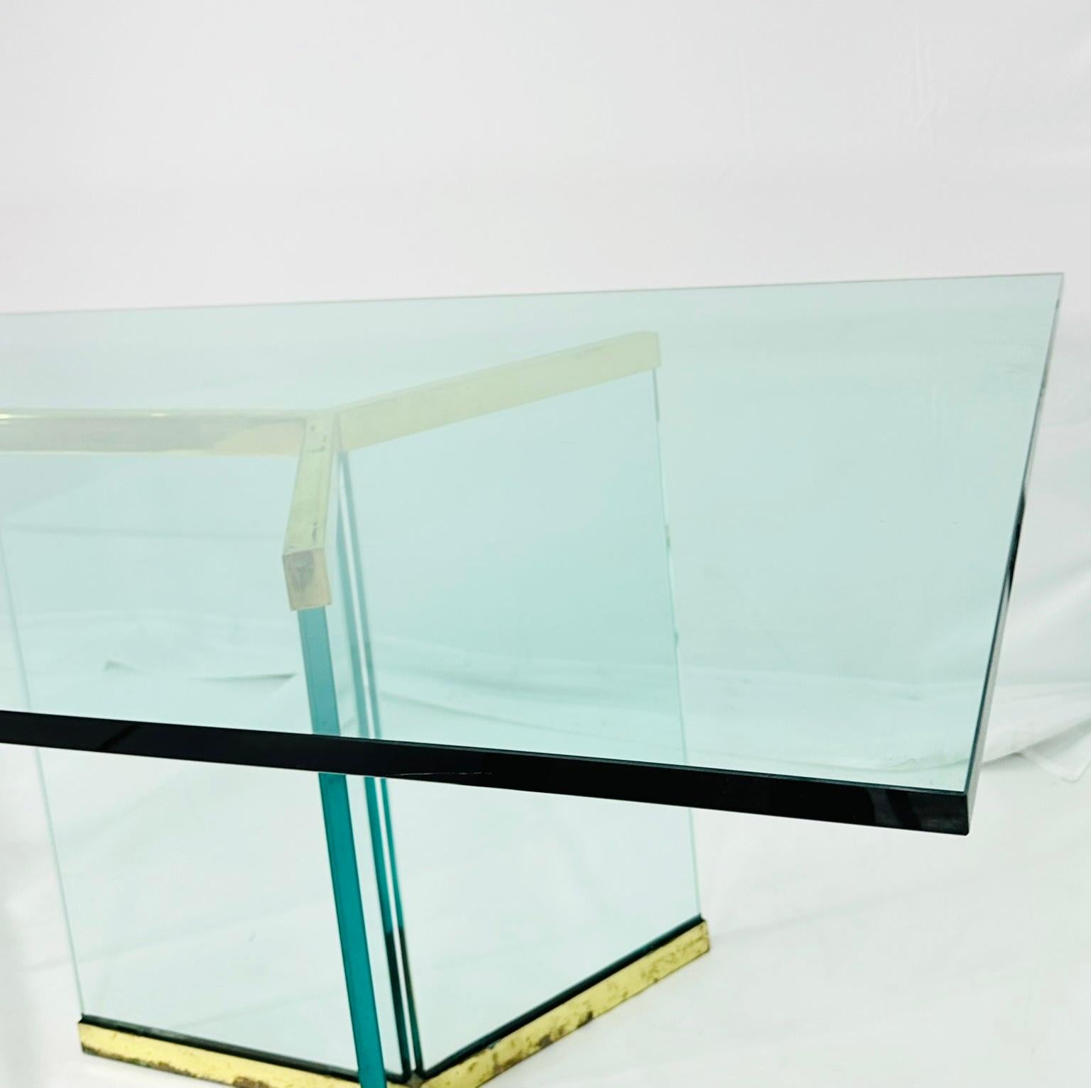 Fin du 20e siècle Table de salle à manger en laiton et verre de Leon Rosen pour Pace Collection en vente