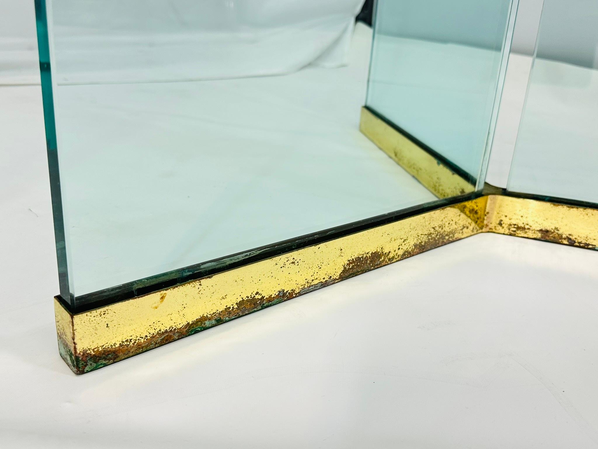 Table de salle à manger en laiton et verre de Leon Rosen pour Pace Collection en vente 1